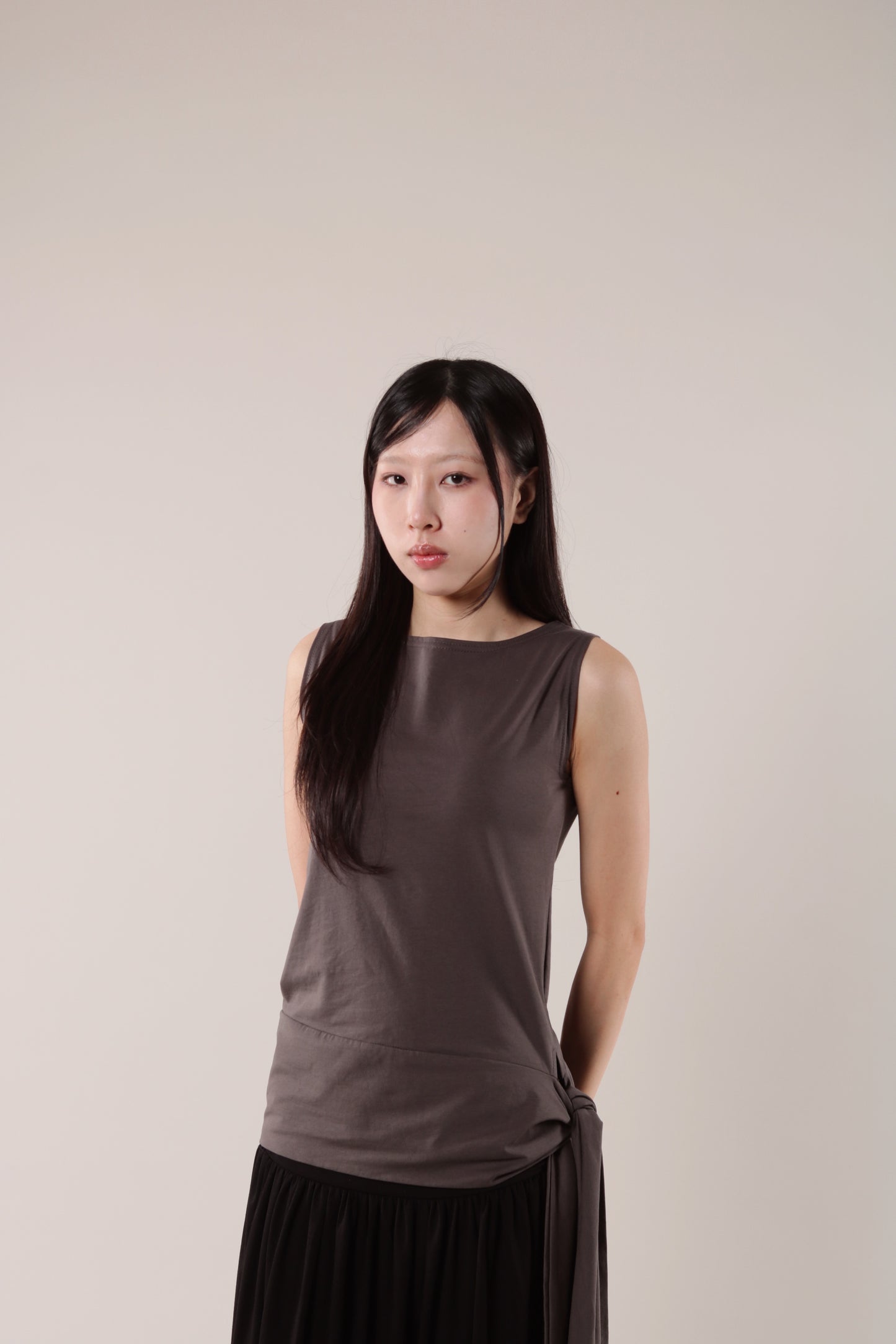 Amos Sleeveless Top (Brown)