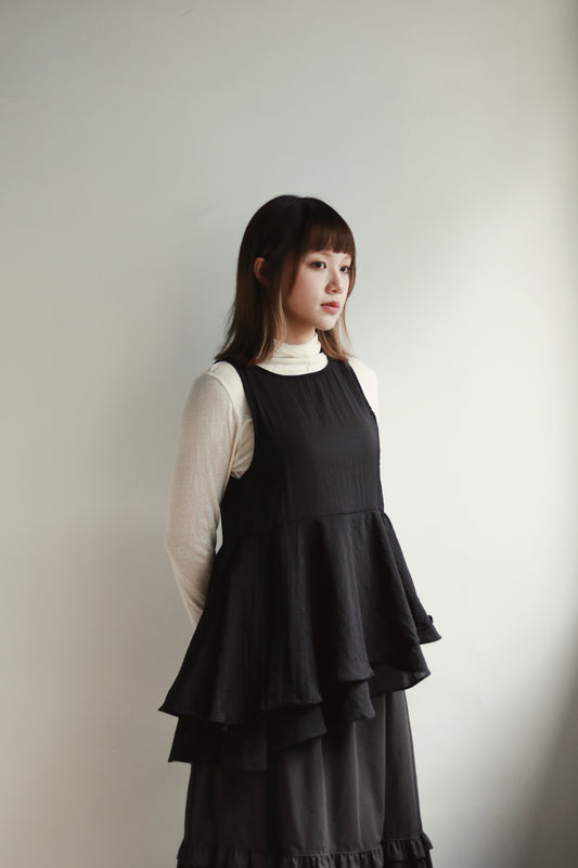 Ruffle Sleeveless Top (Black)