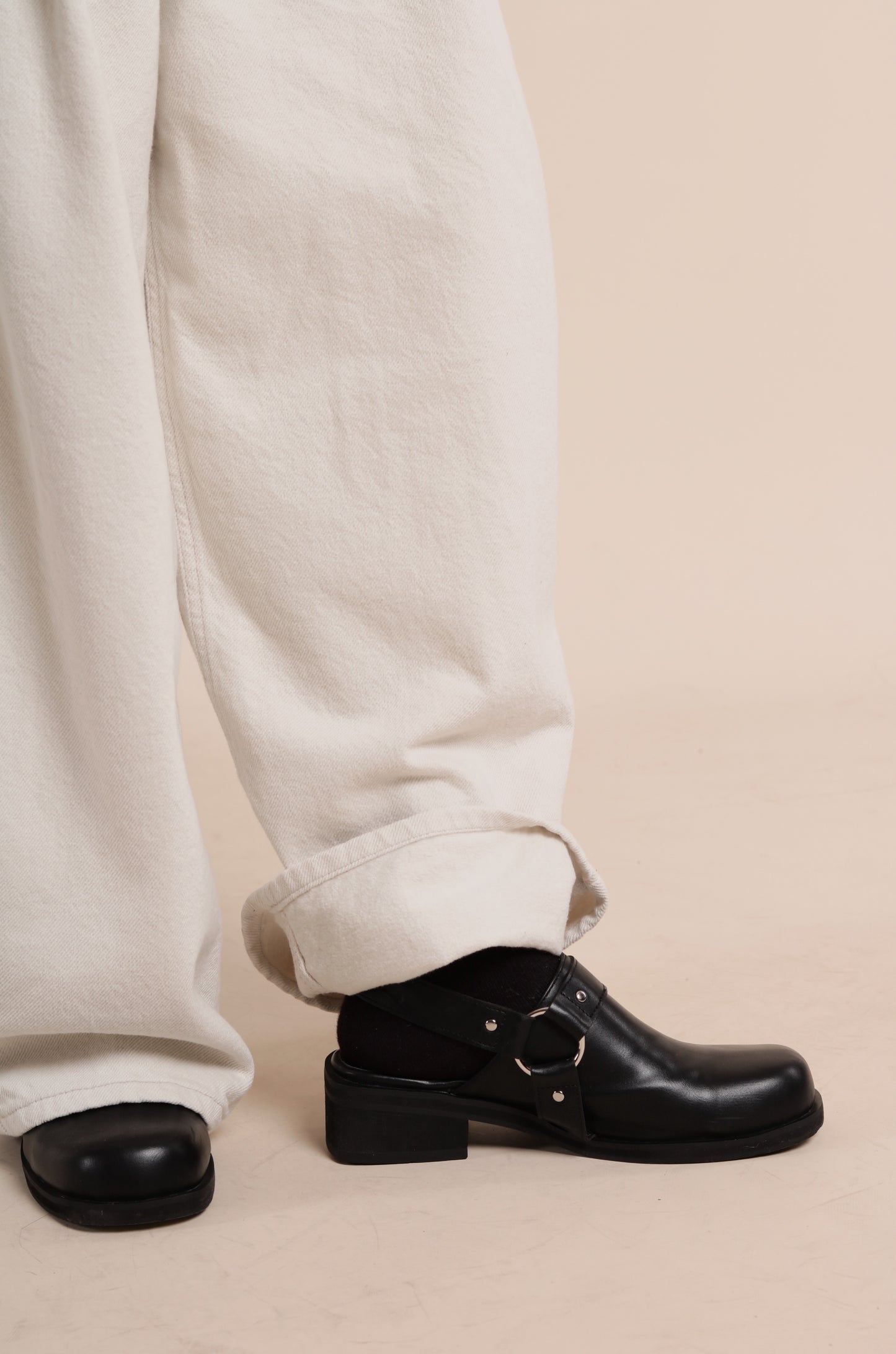 Nolan Pleat Pants (White)