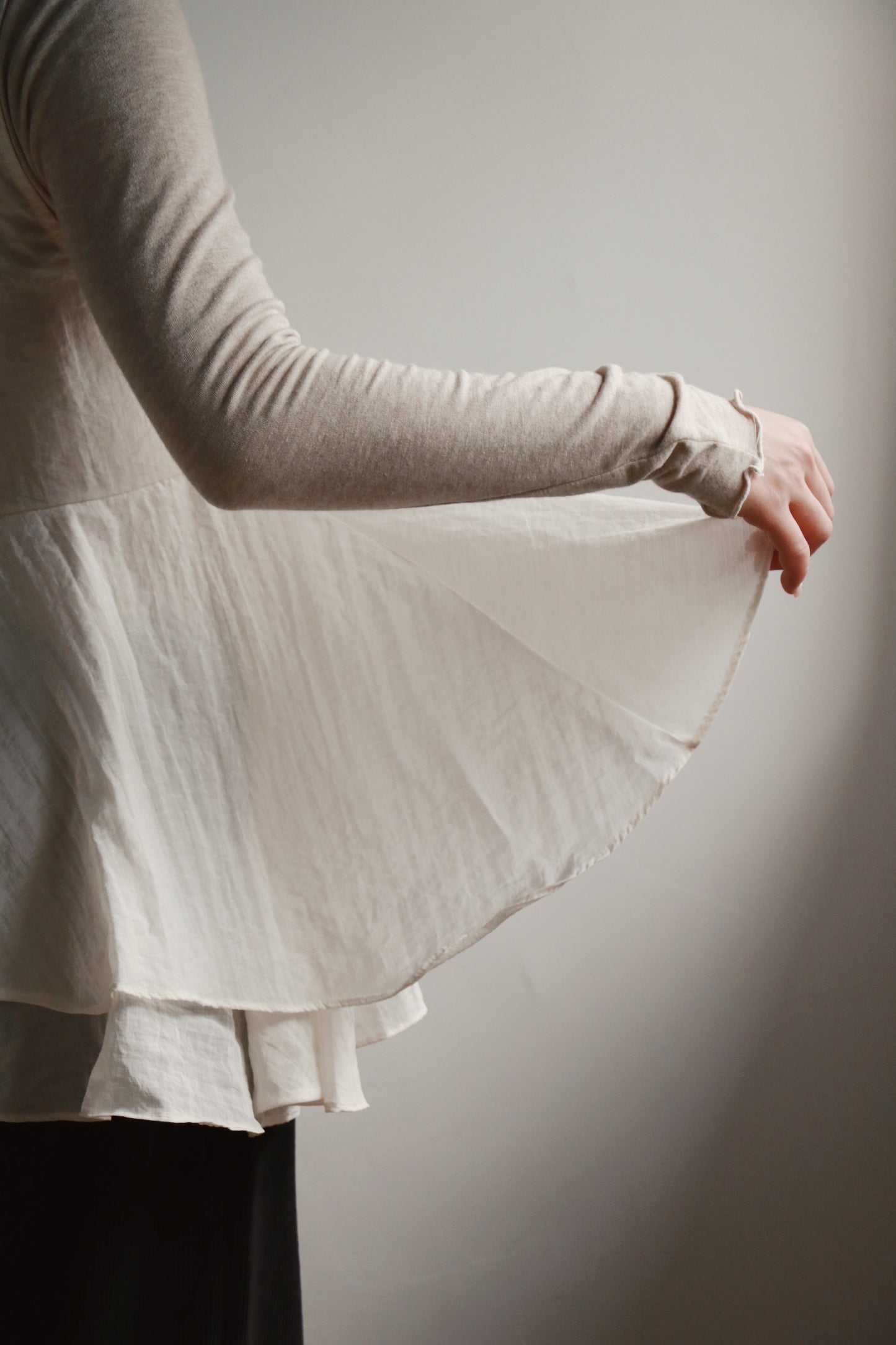 Ruffle Sleeveless Top (Ivory)