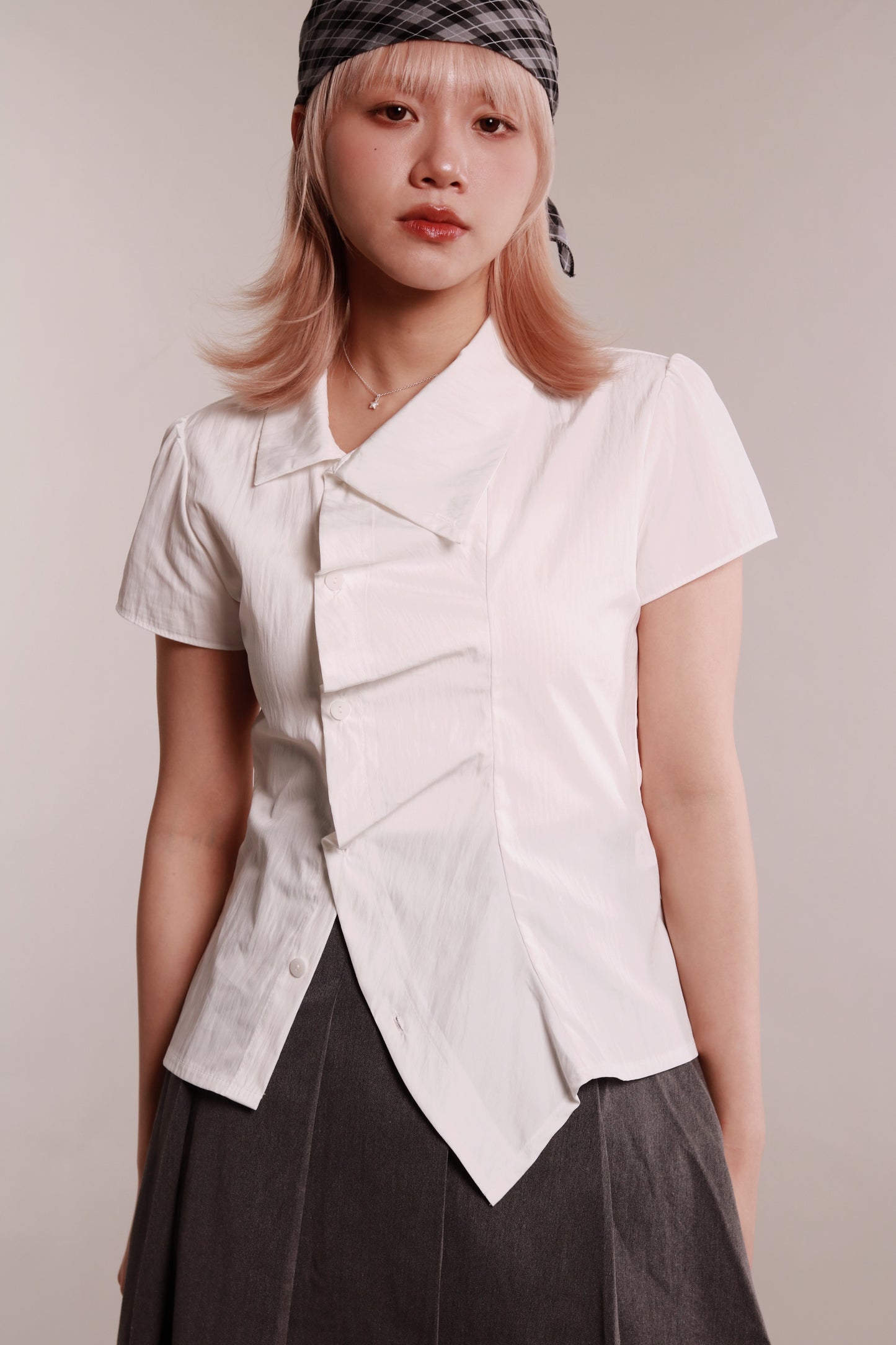 Gentle Pleat Shirt (White)