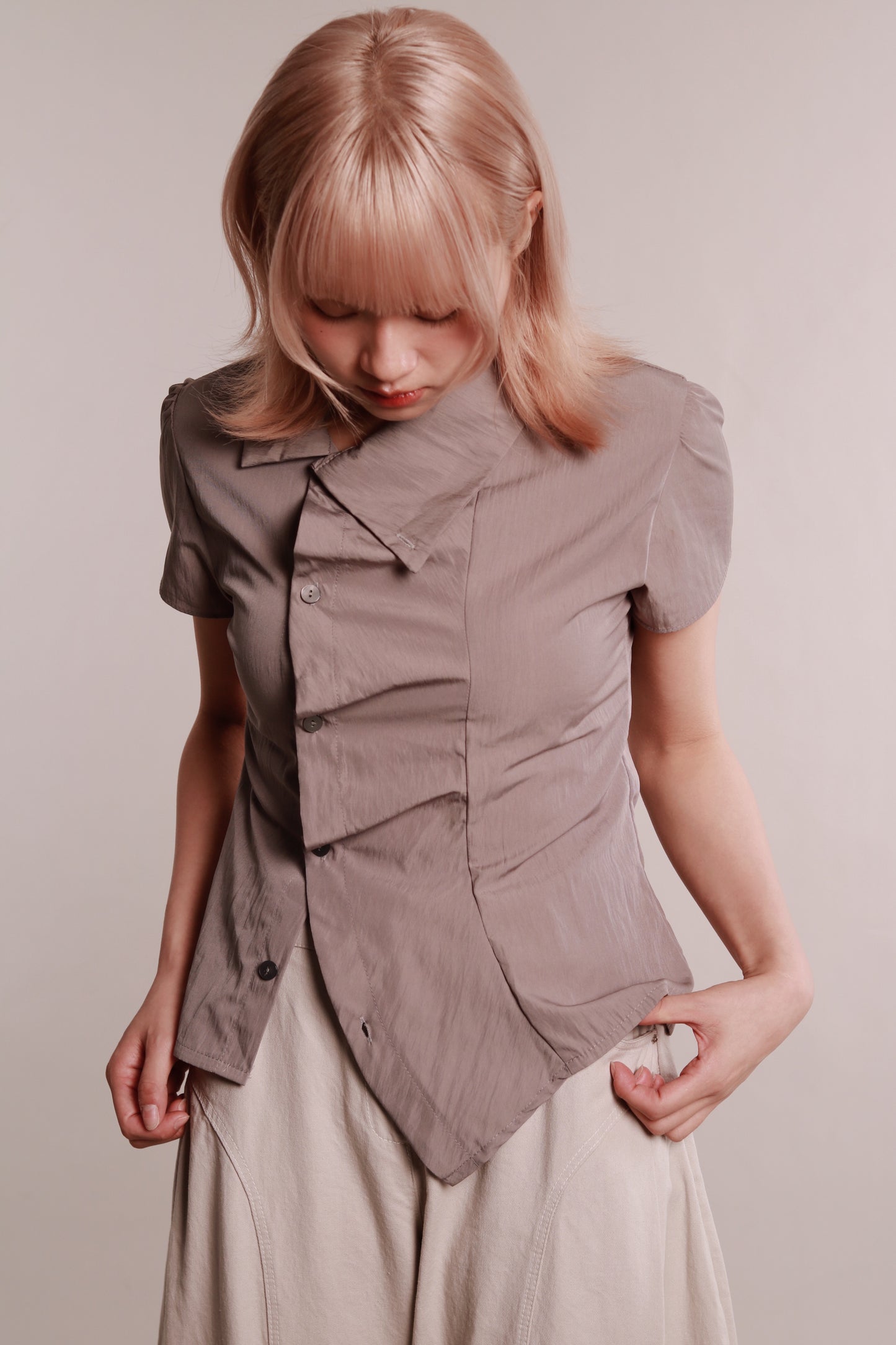 Gentle Pleat Shirt (Grey)