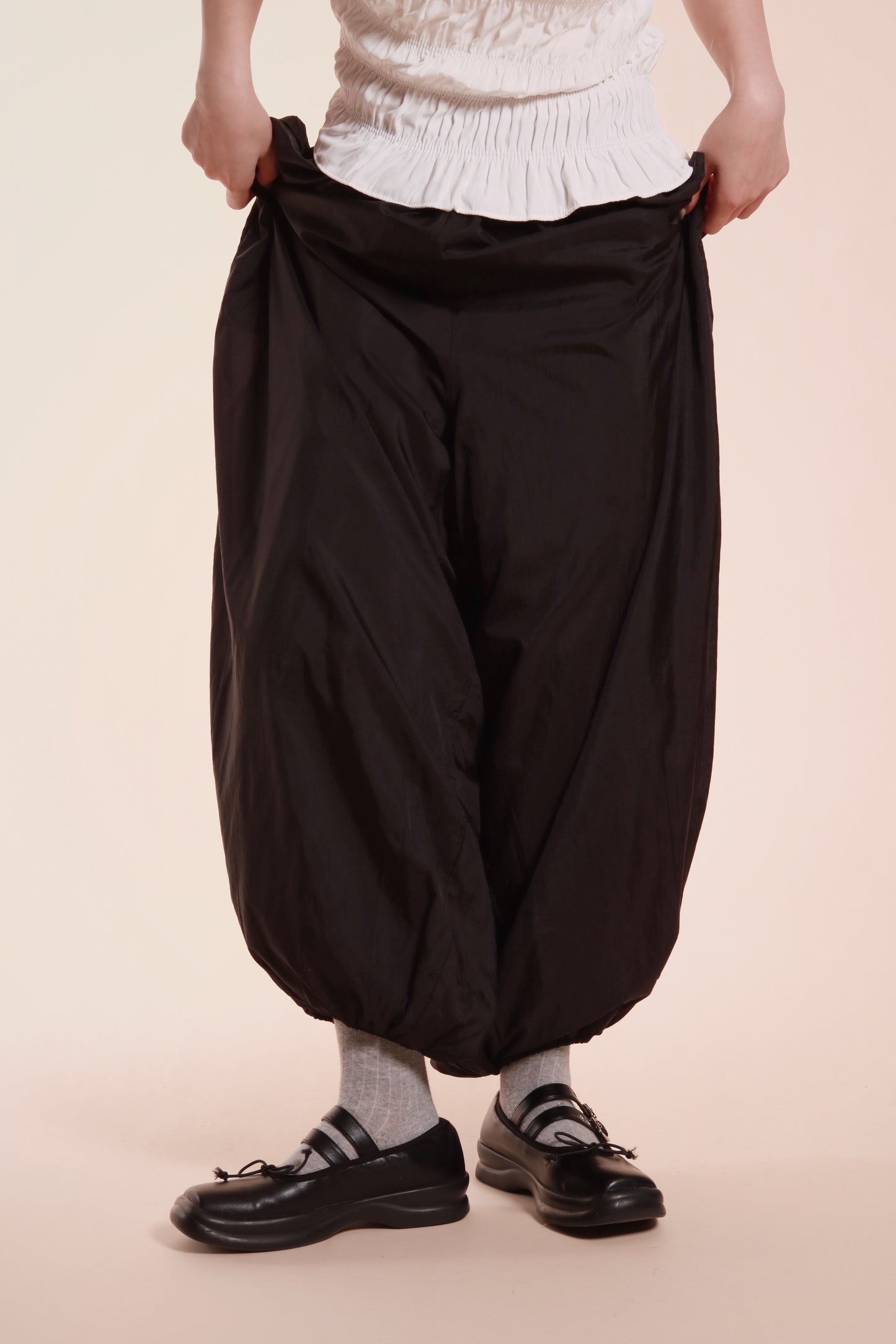 Bubble Cloud Pants (Black)