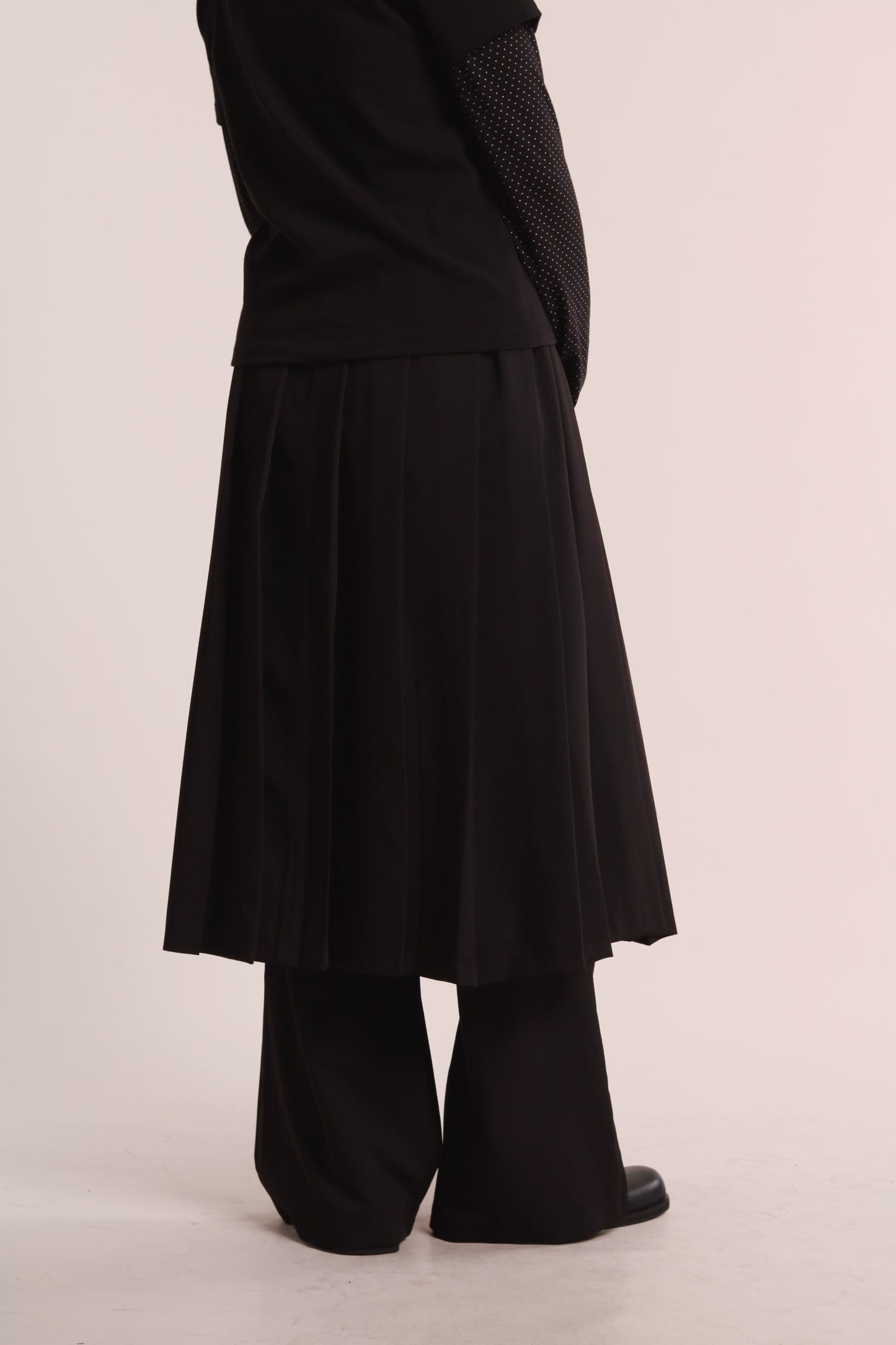 Layered Pleat Pants (Black)