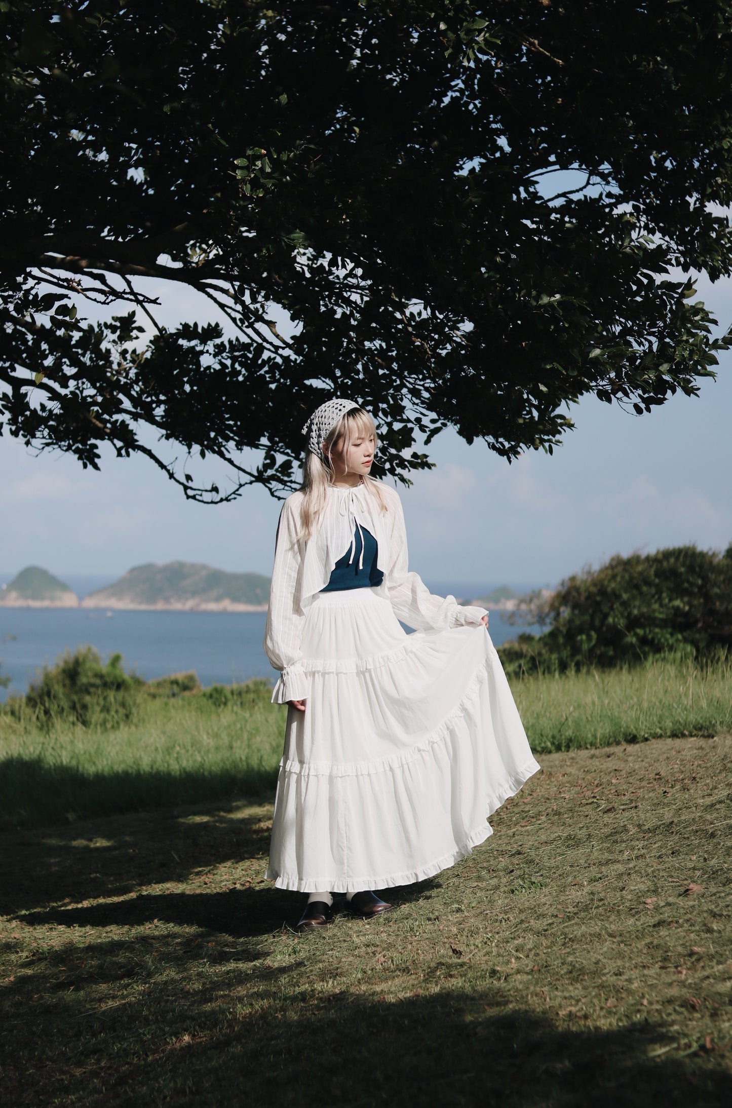 Flora Cropped Shirt (White)