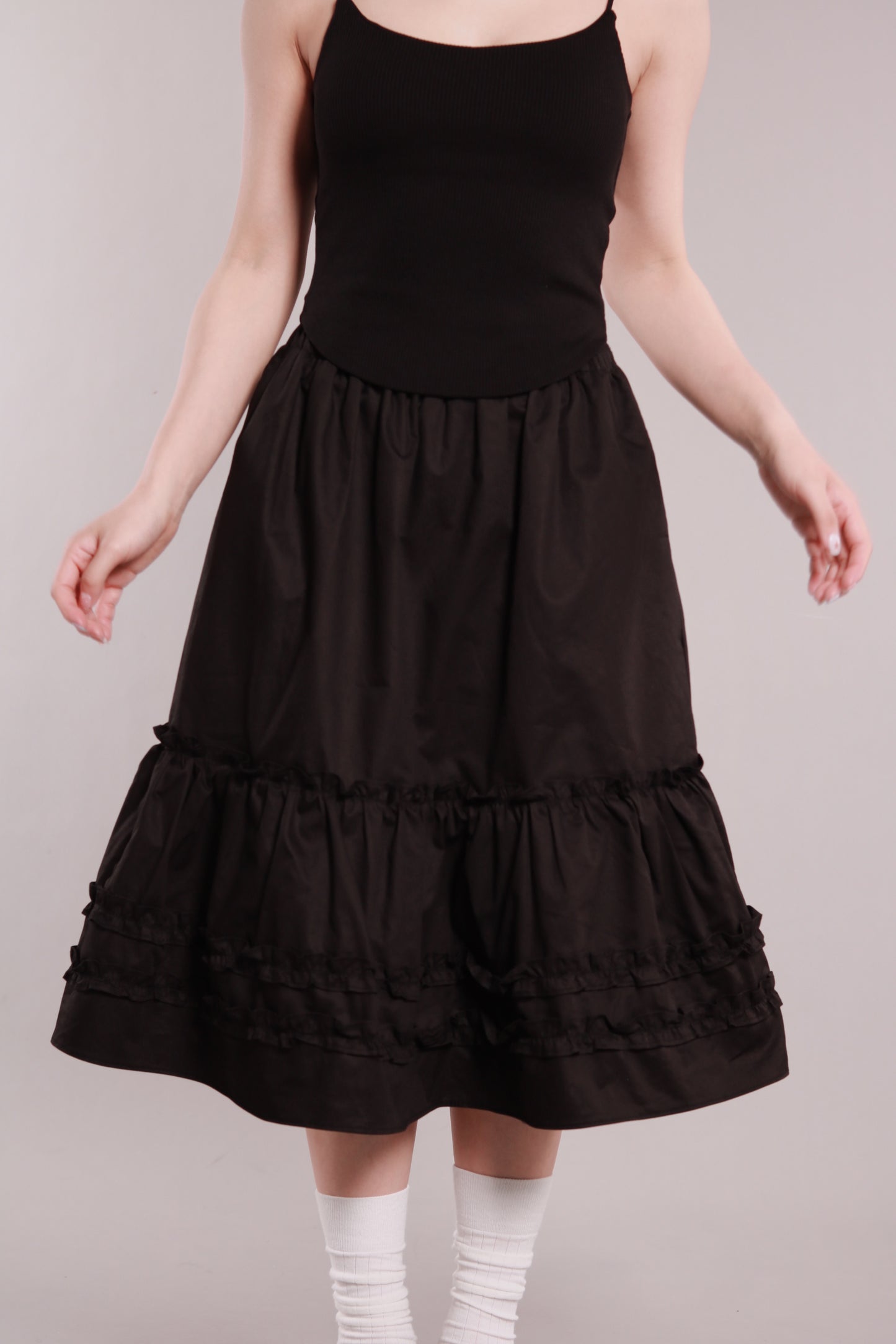Doll Ruffle Midi Skirt (Black)