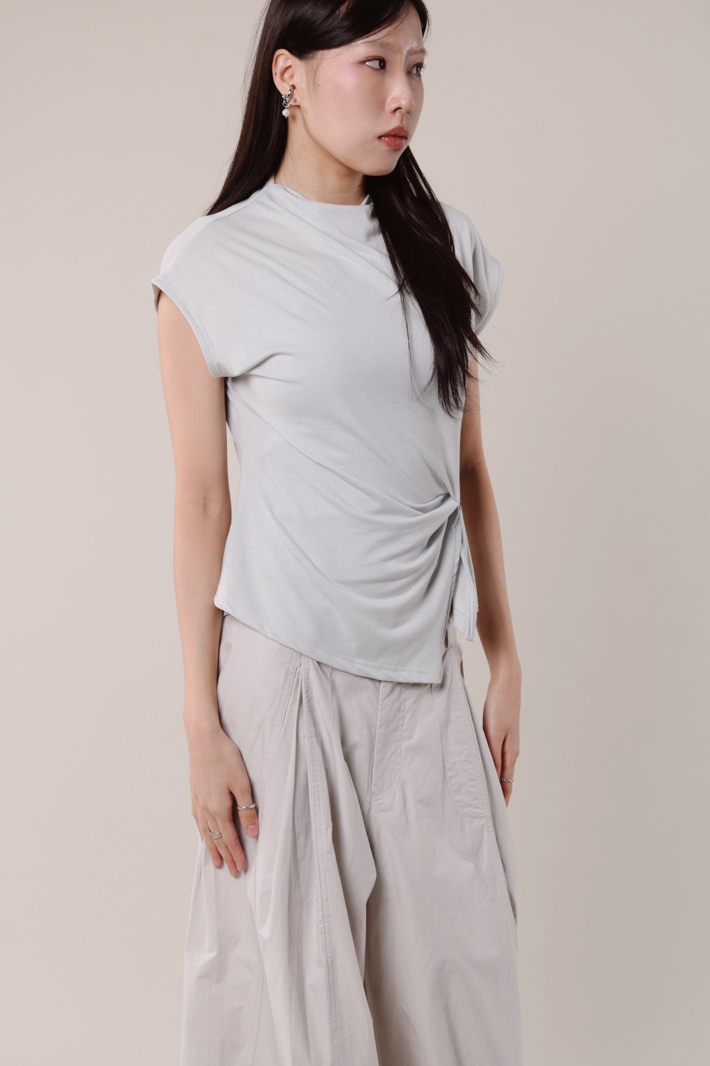 Borg Gathered Tee (Light Grey)
