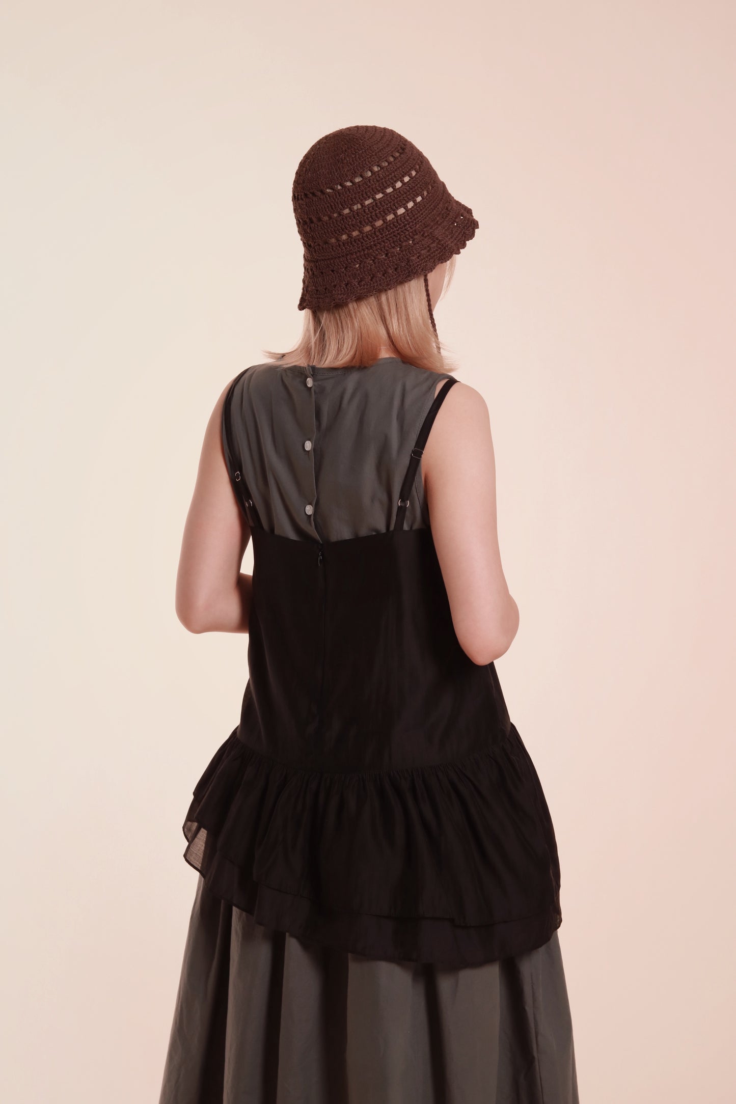 Ruffle Sleeveless Top (Black)