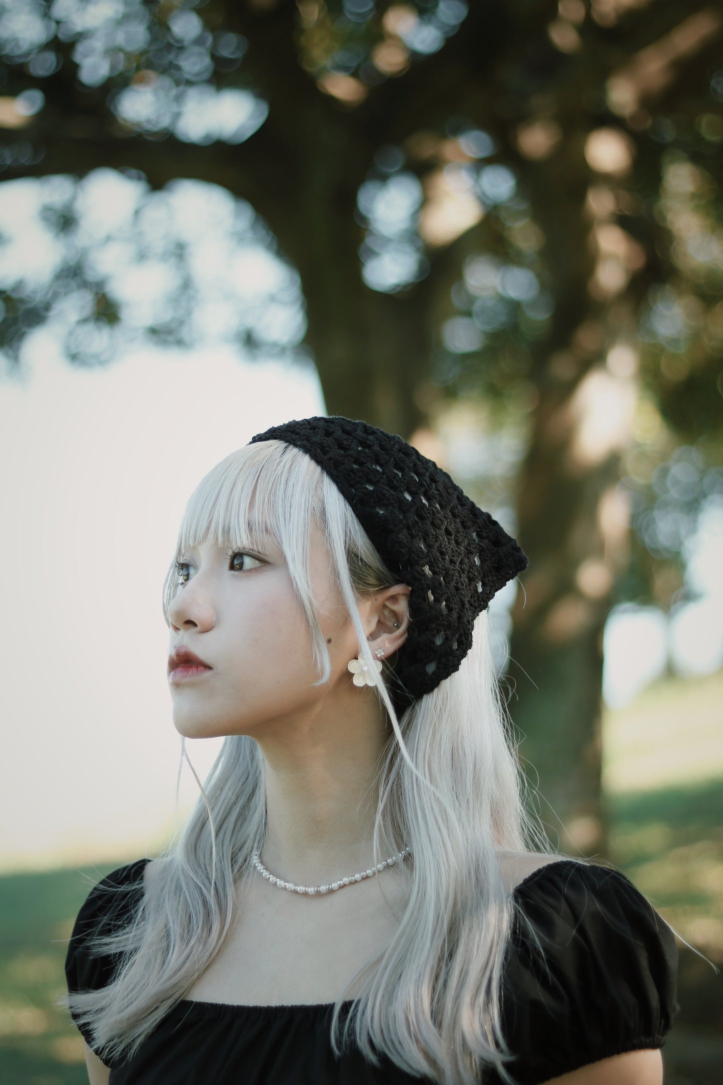 Triangle Head Scarf (Beige/Baby Blue/Black/Red)