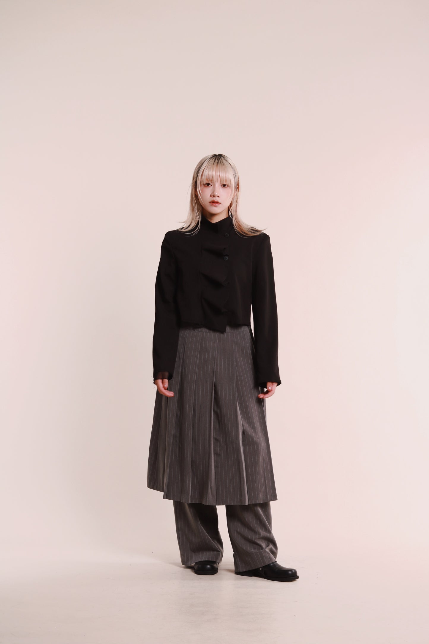Gentle Pleat Jacket (Black)