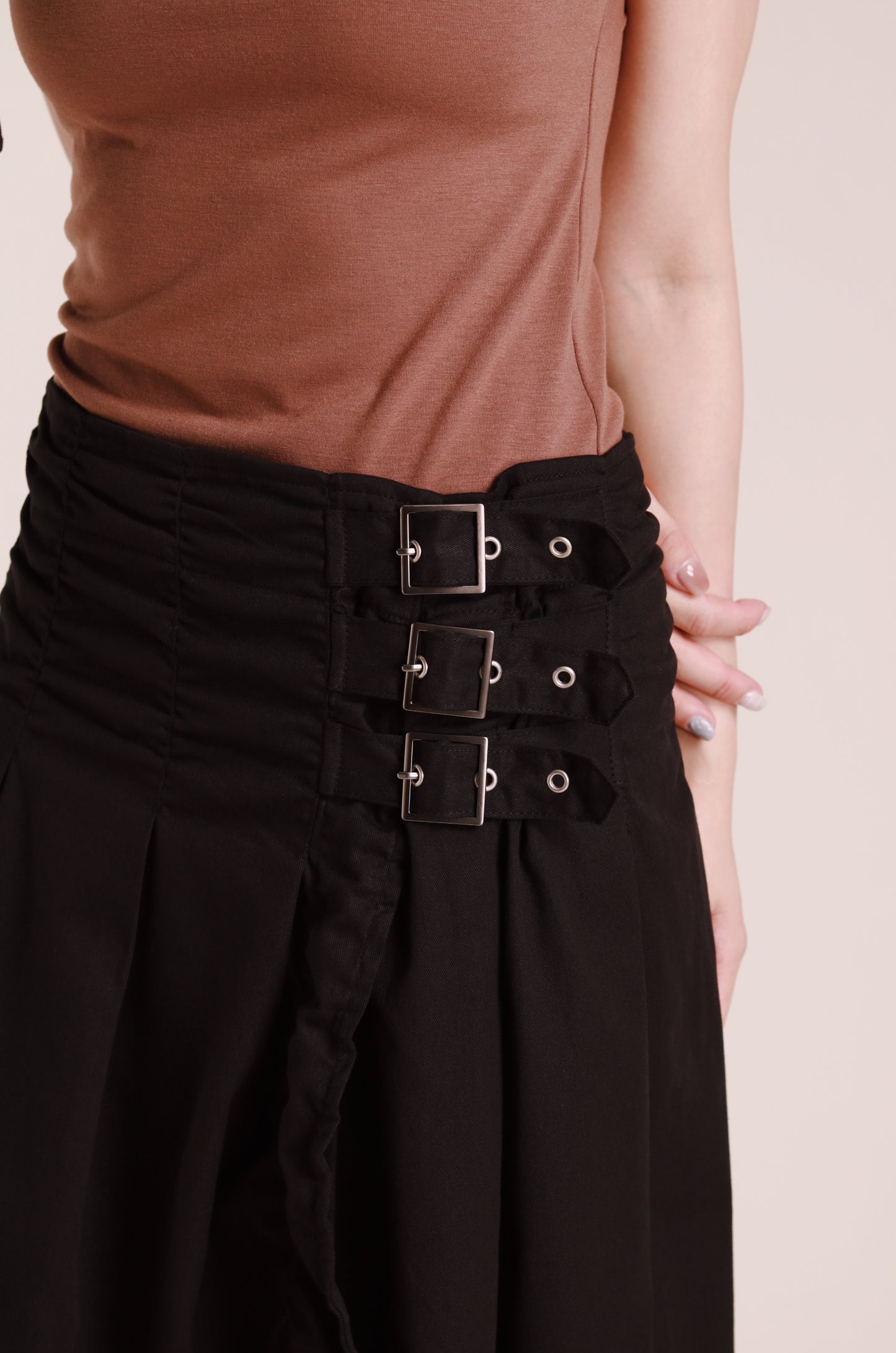 Doll Buckle Skirt (Black)