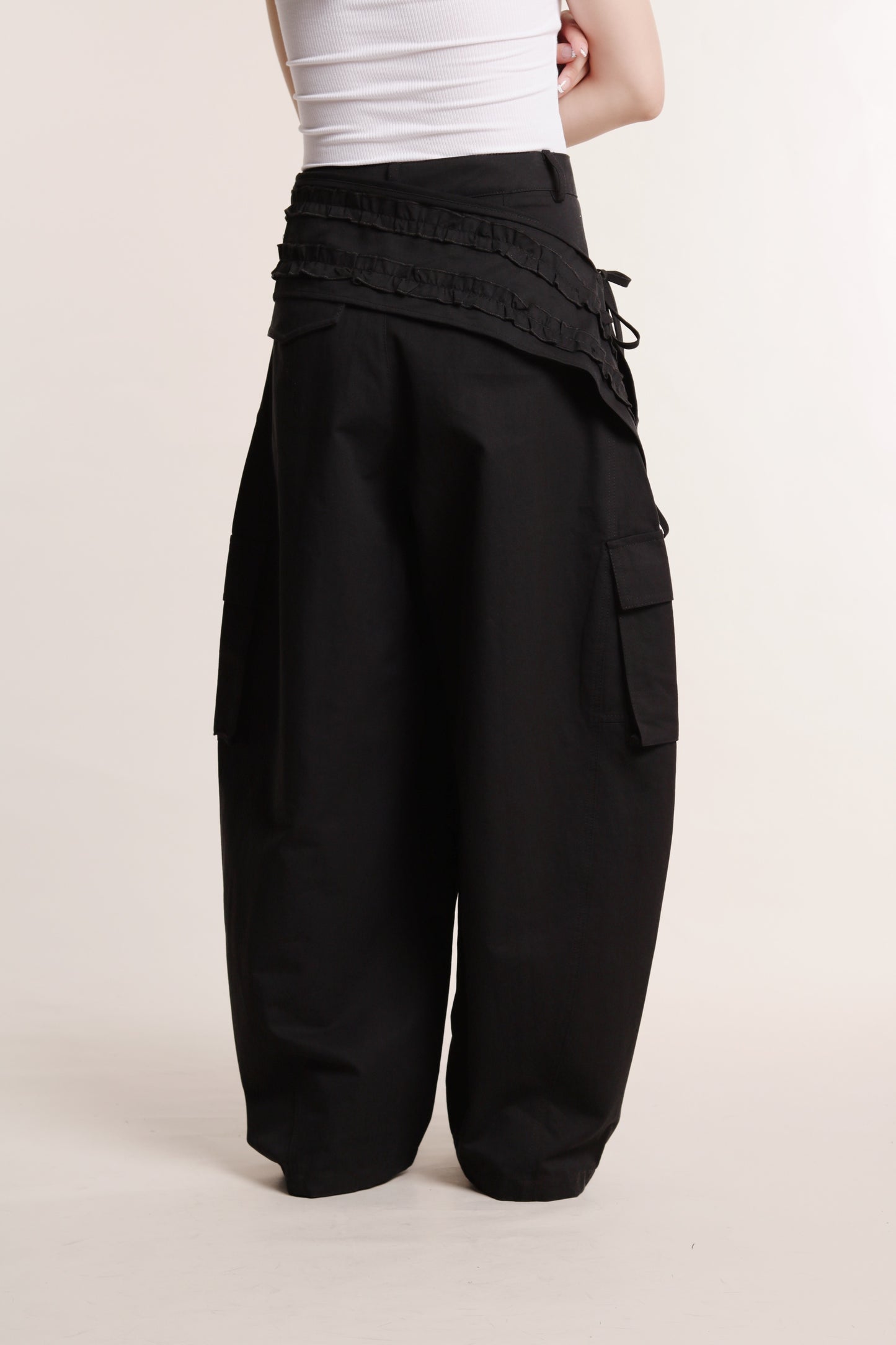 Ruffle Belt Pants (Black)