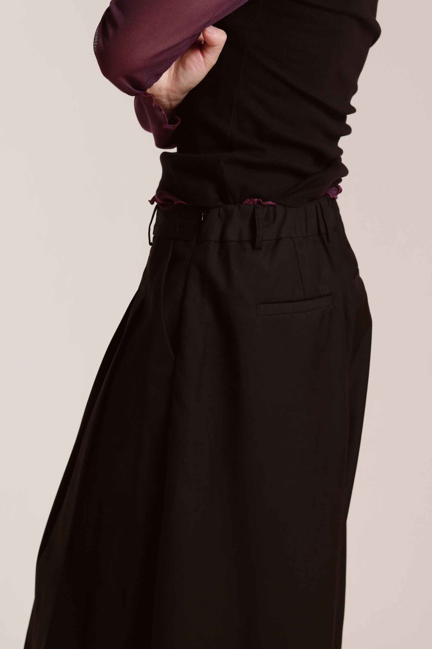 Layered Pleat Shorts (Black)