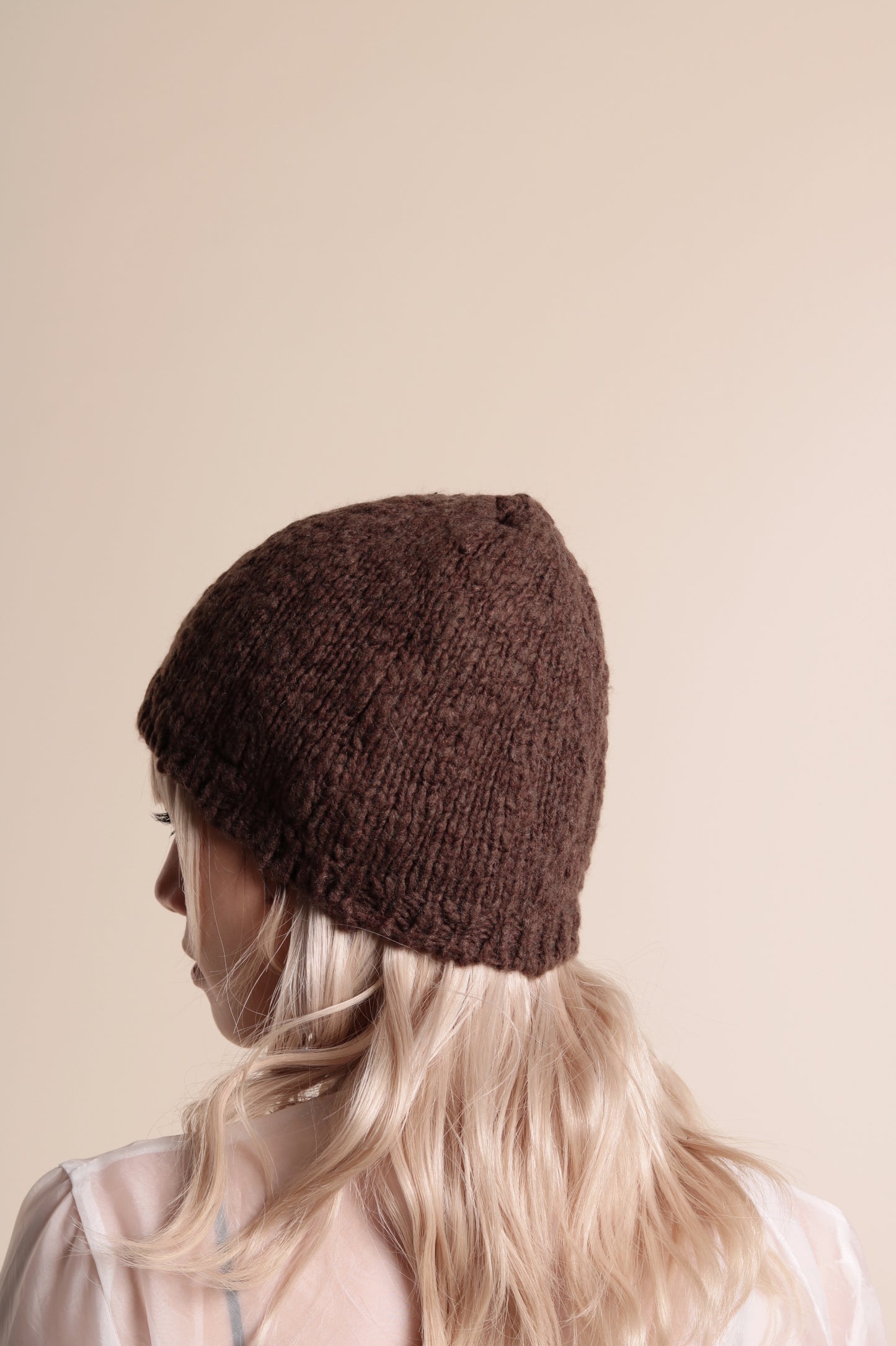 Knit Beanie (Brown)