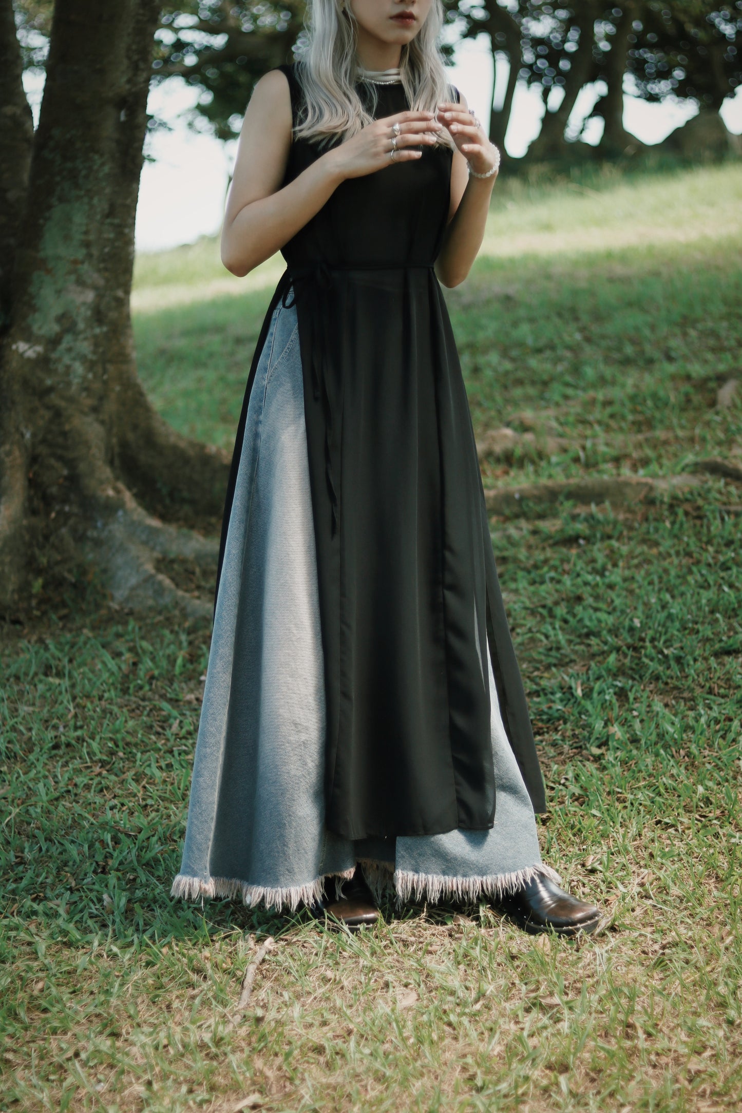 Double Slit Dress (Black)