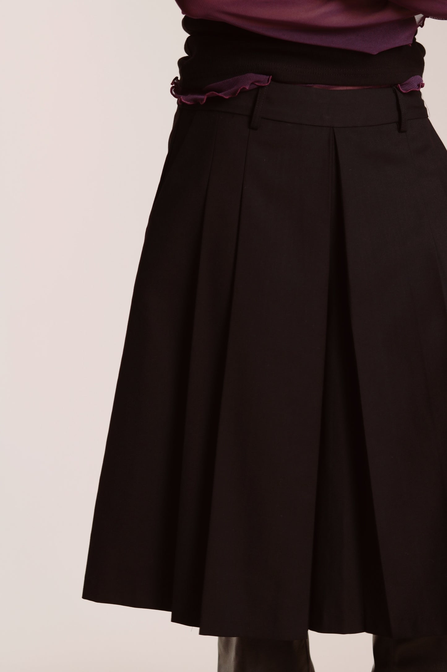 Layered Pleat Shorts (Black)