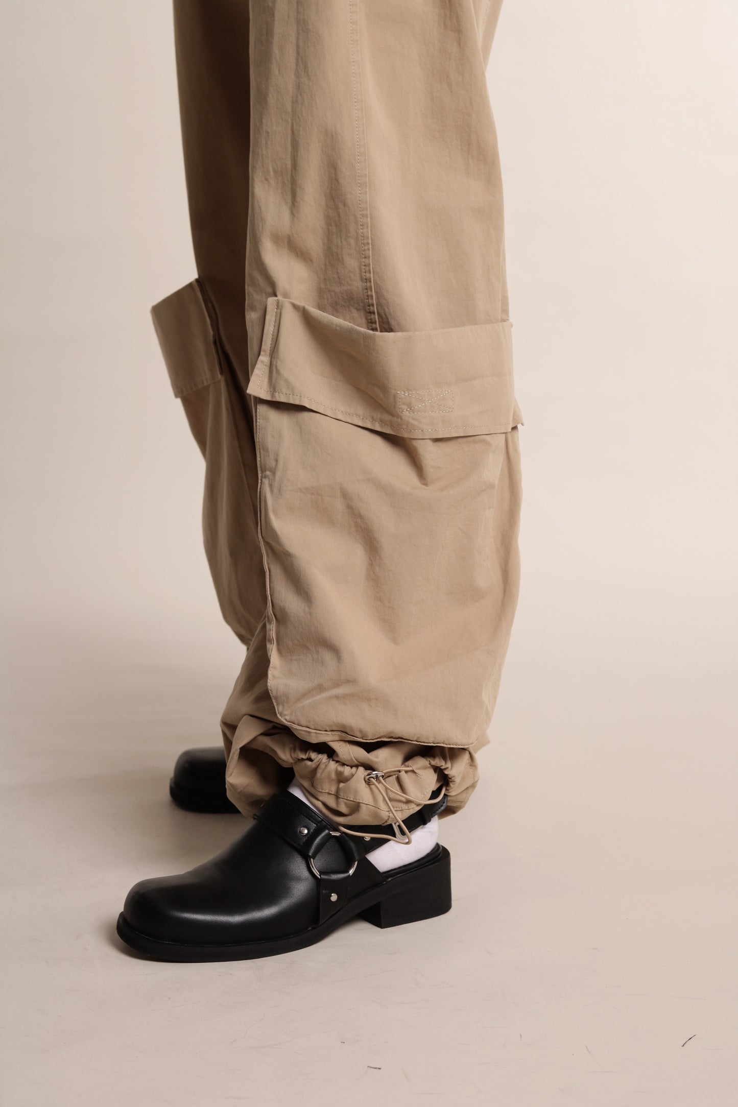 Volume Pocket Pants (Beige)