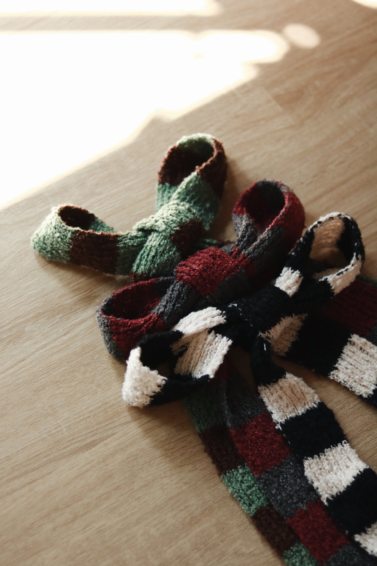 Mini Scarf (Black/Green/Pink)