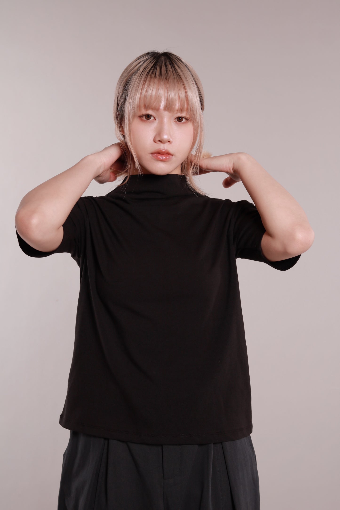 Mock Neck Tee (Black)