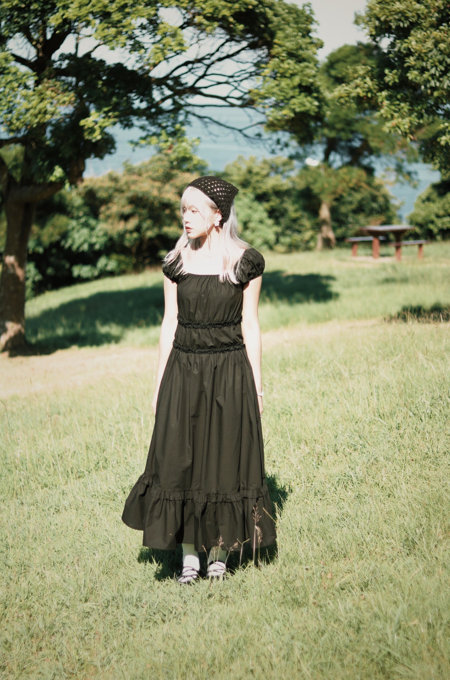 Triangle Head Scarf (Beige/Baby Blue/Black/Red)