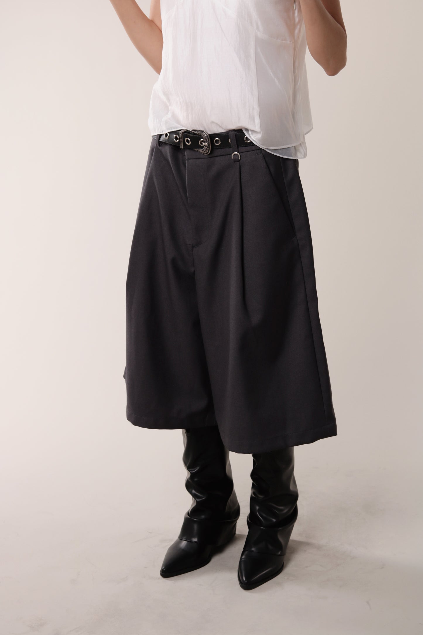 Classic Shorts (Charcoal)
