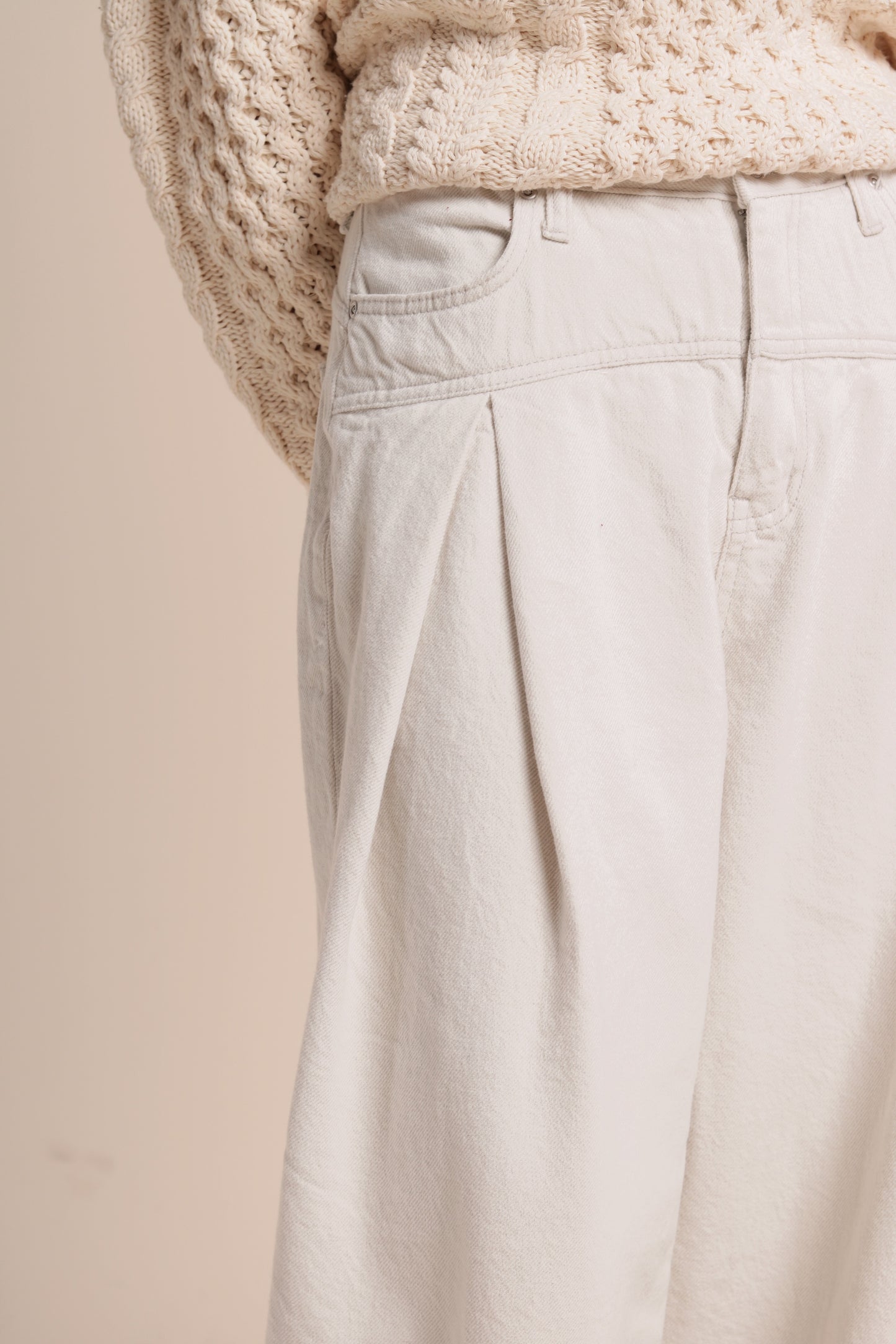 Nolan Pleat Pants (White)