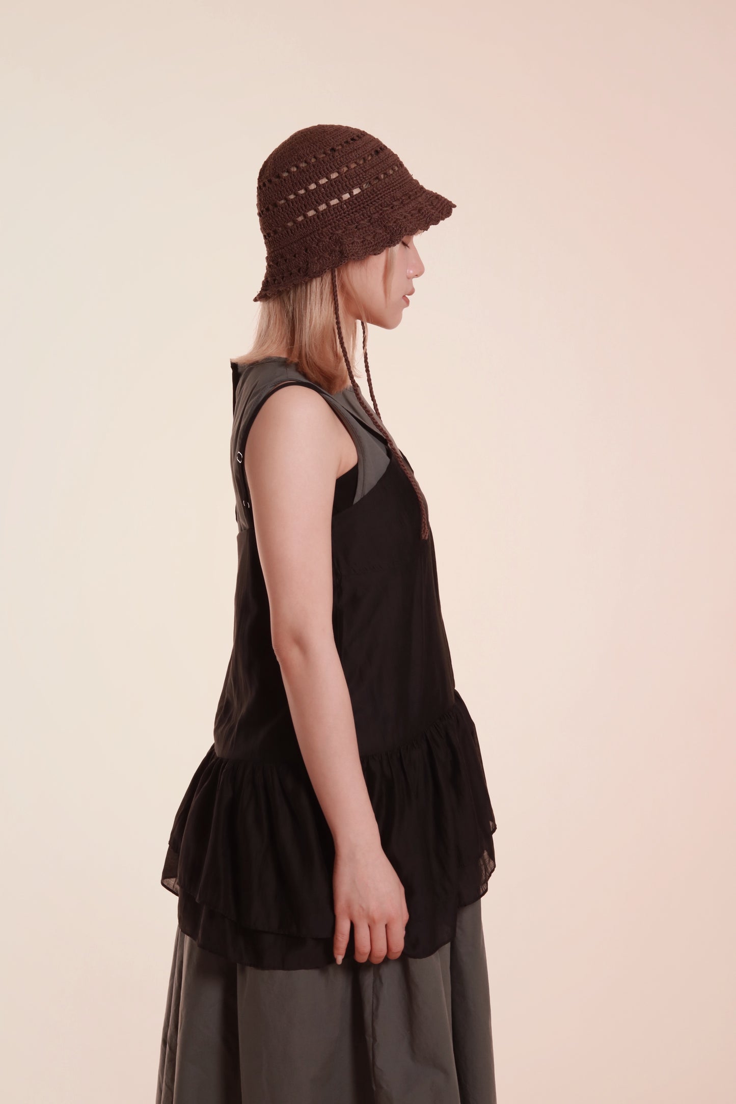 Ruffle Sleeveless Top (Black)