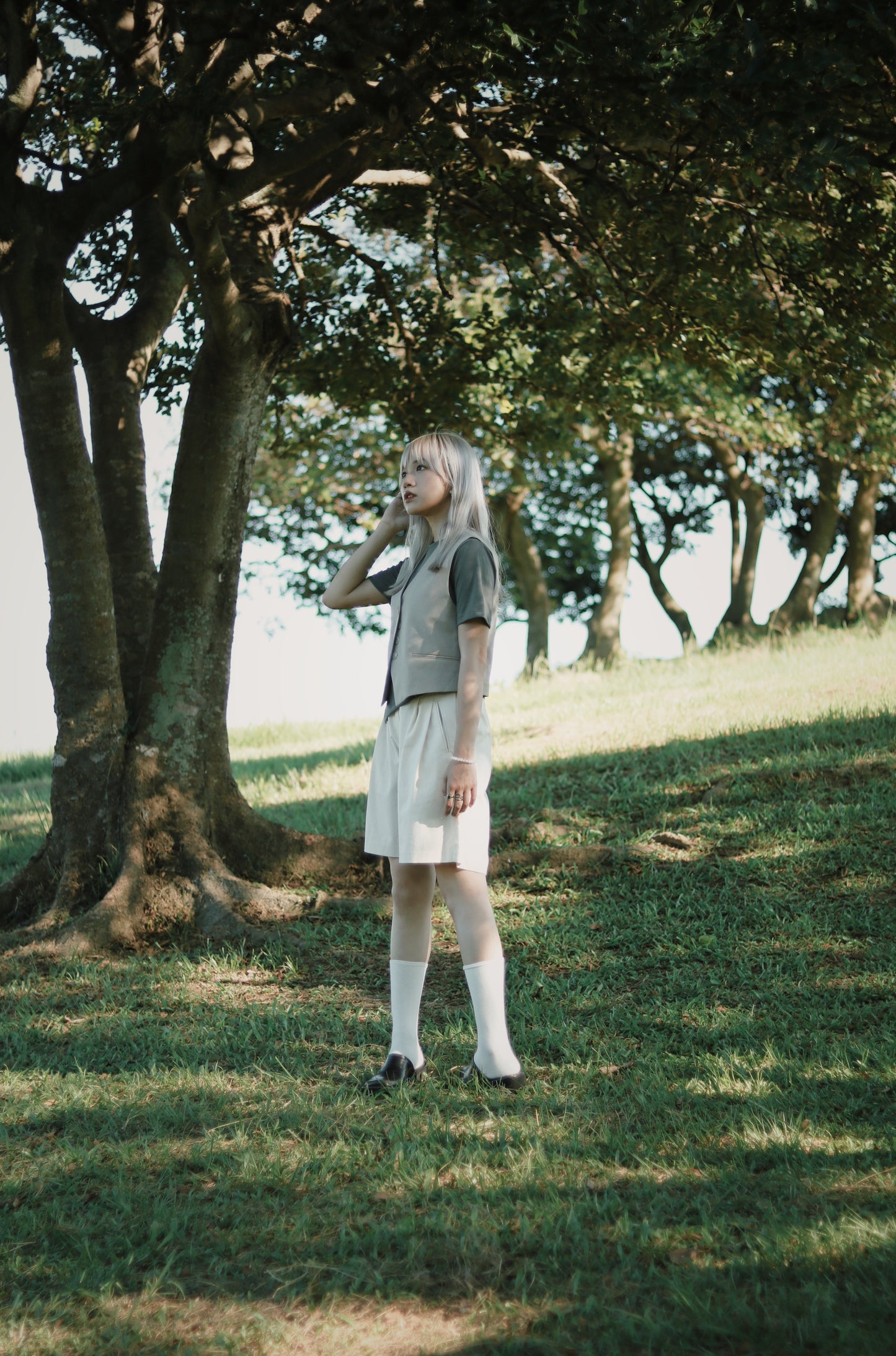 Classic Vest (Beige)