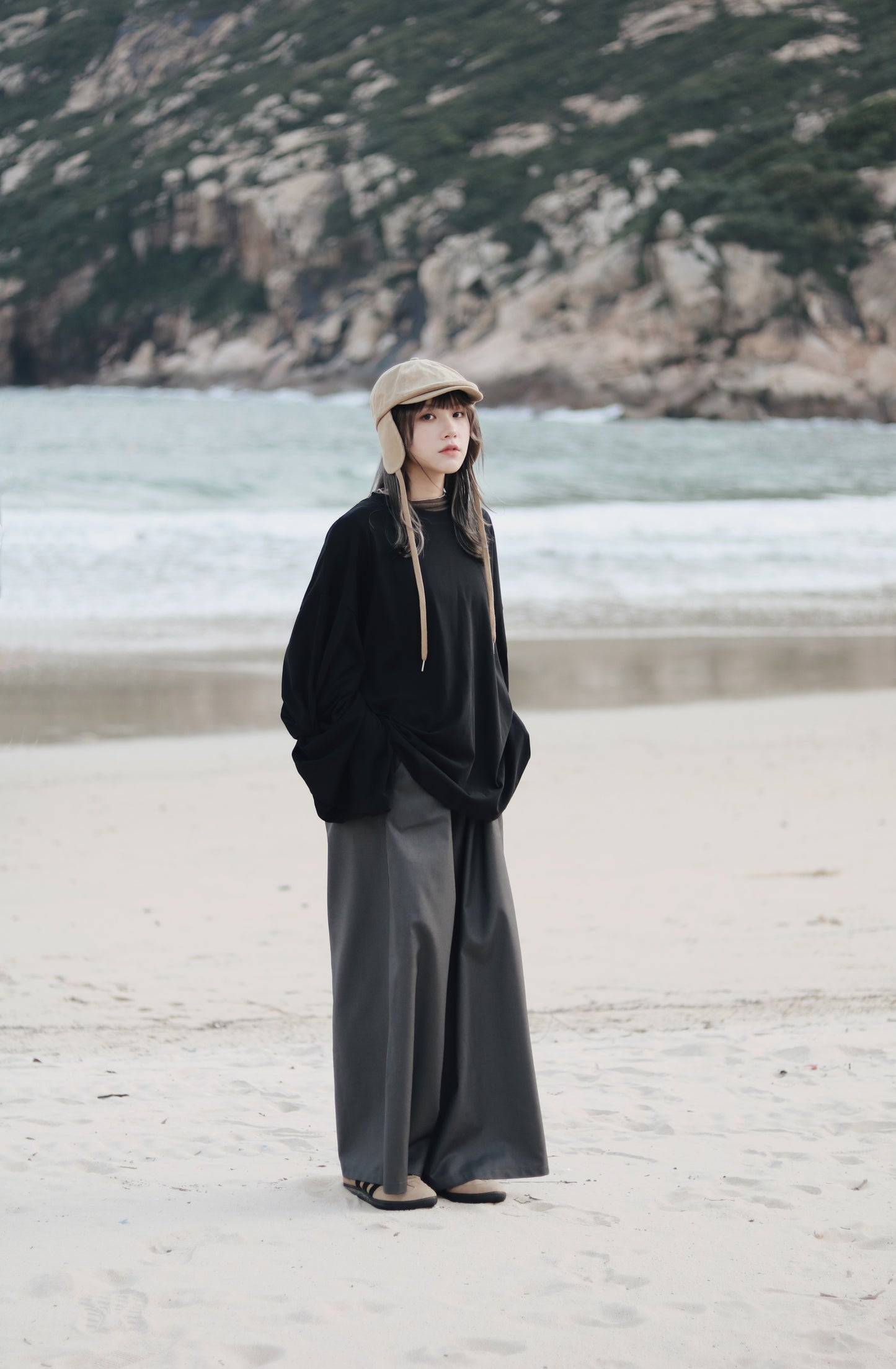 Snoopy Hat (Beige/Black/White)