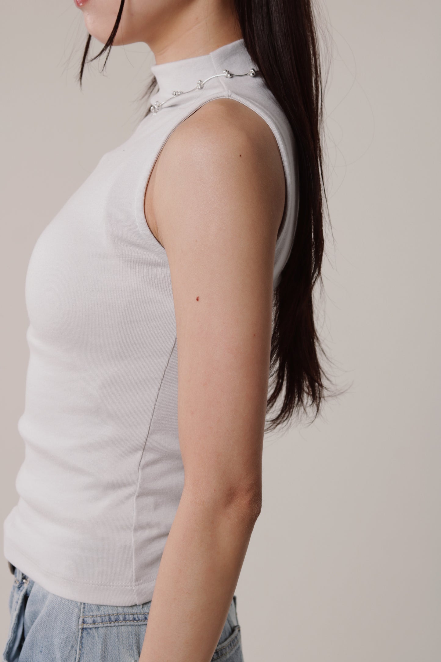 Mock Neck Sleeveless Top (Grey)