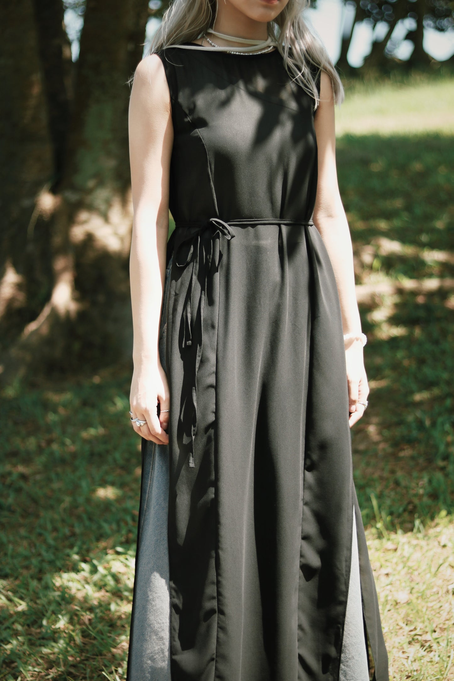 Double Slit Dress (Black)