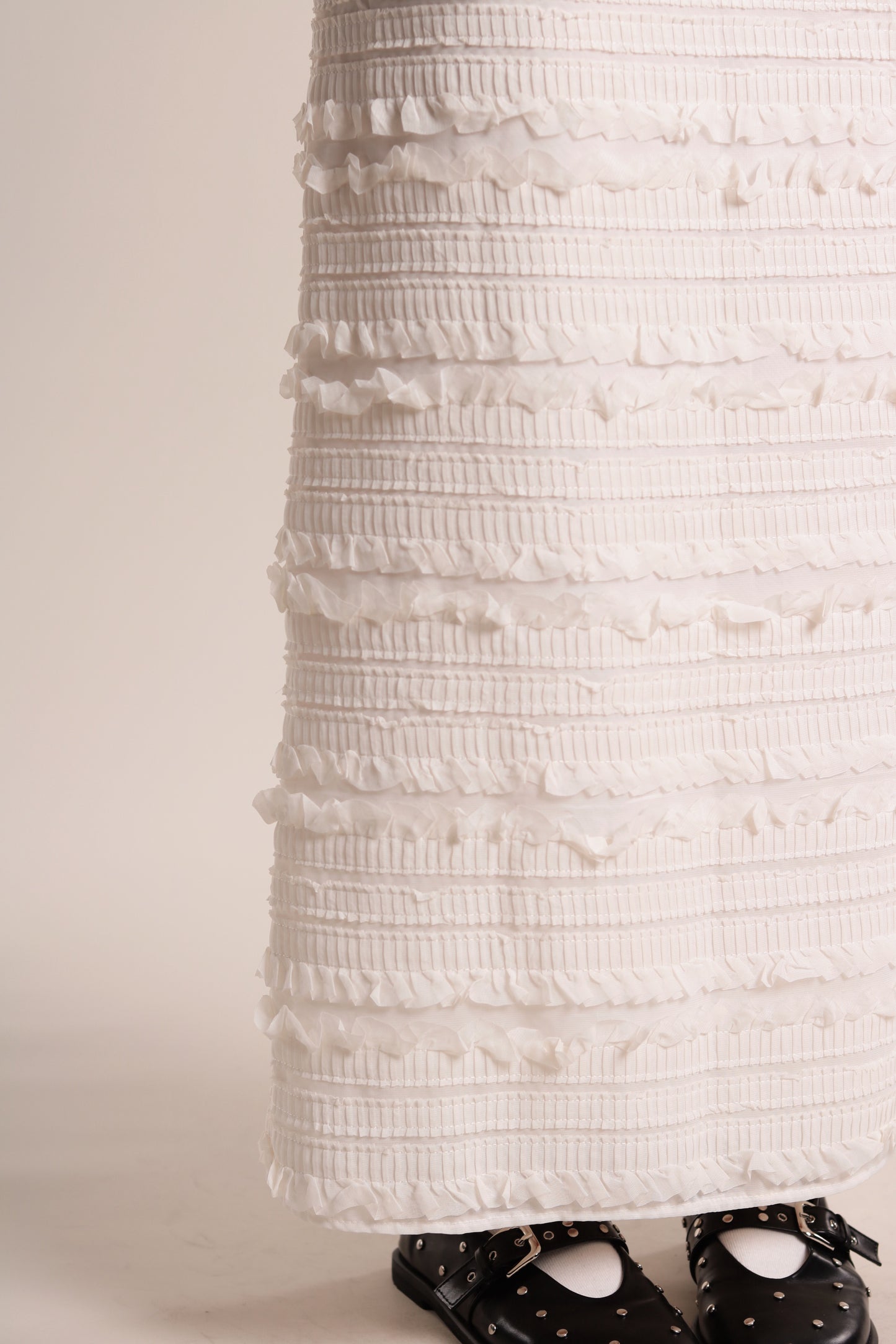 Textured Ruffle Maxi Skirt (Ivory)