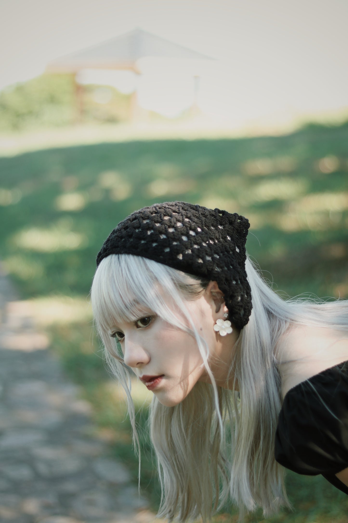 Triangle Head Scarf (Beige/Baby Blue/Black/Red)