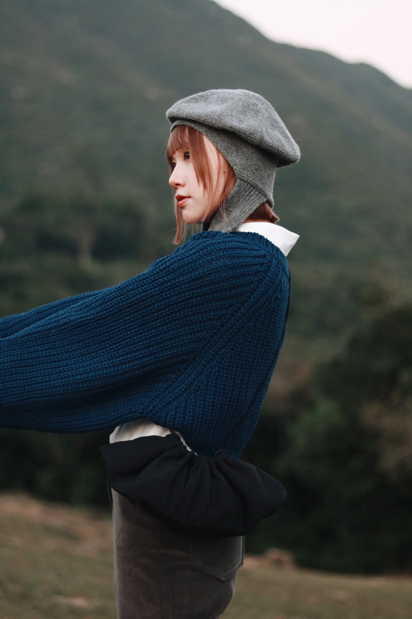 Doll Beret (Black/Grey/Red)