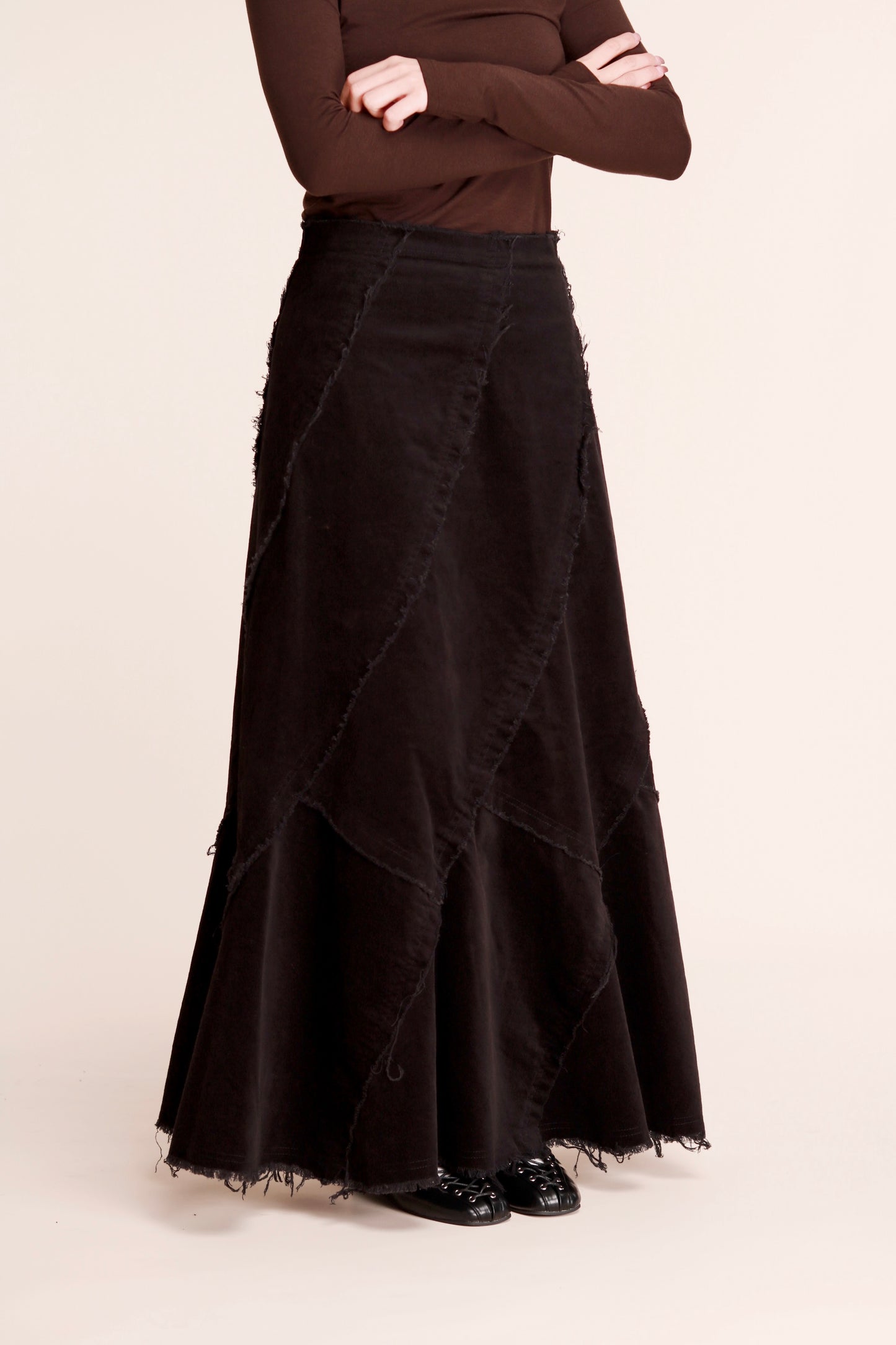 Frayed Mermaid Skirt (Black)