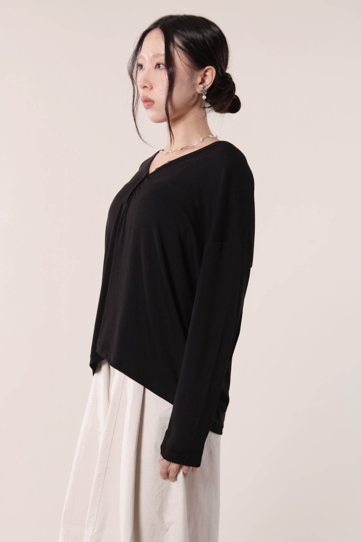 Lazy Button Long Tee (Black)