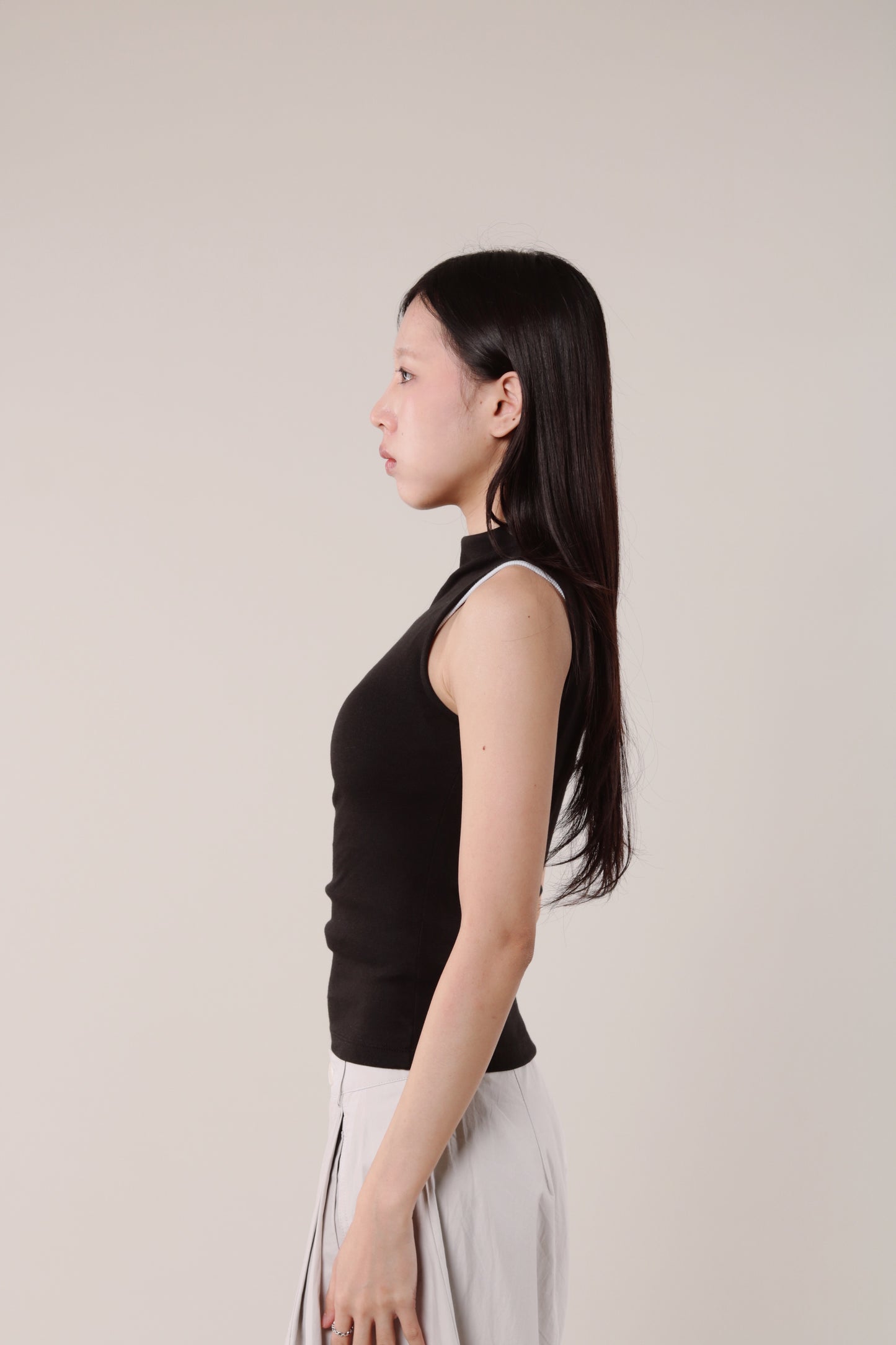 Mock Neck Sleeveless Top (Black)