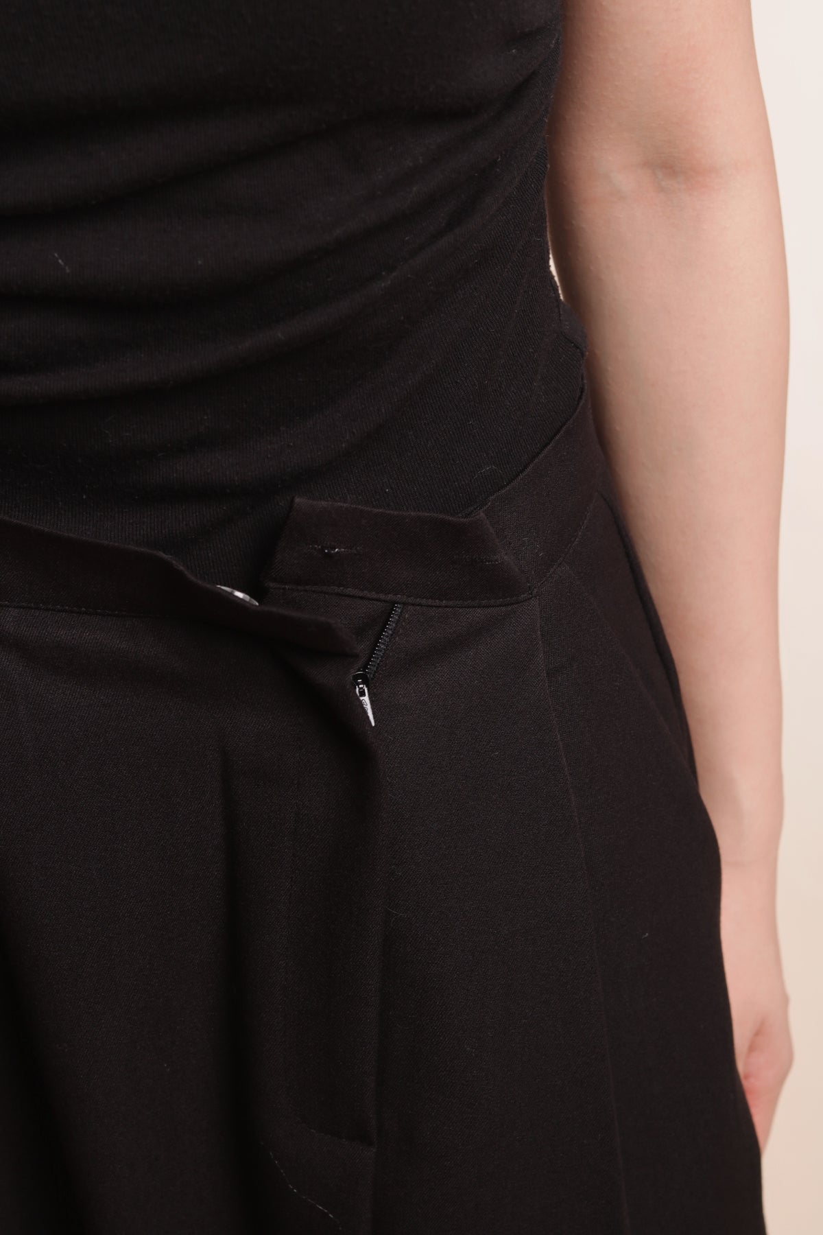 Split Skirt (Black)