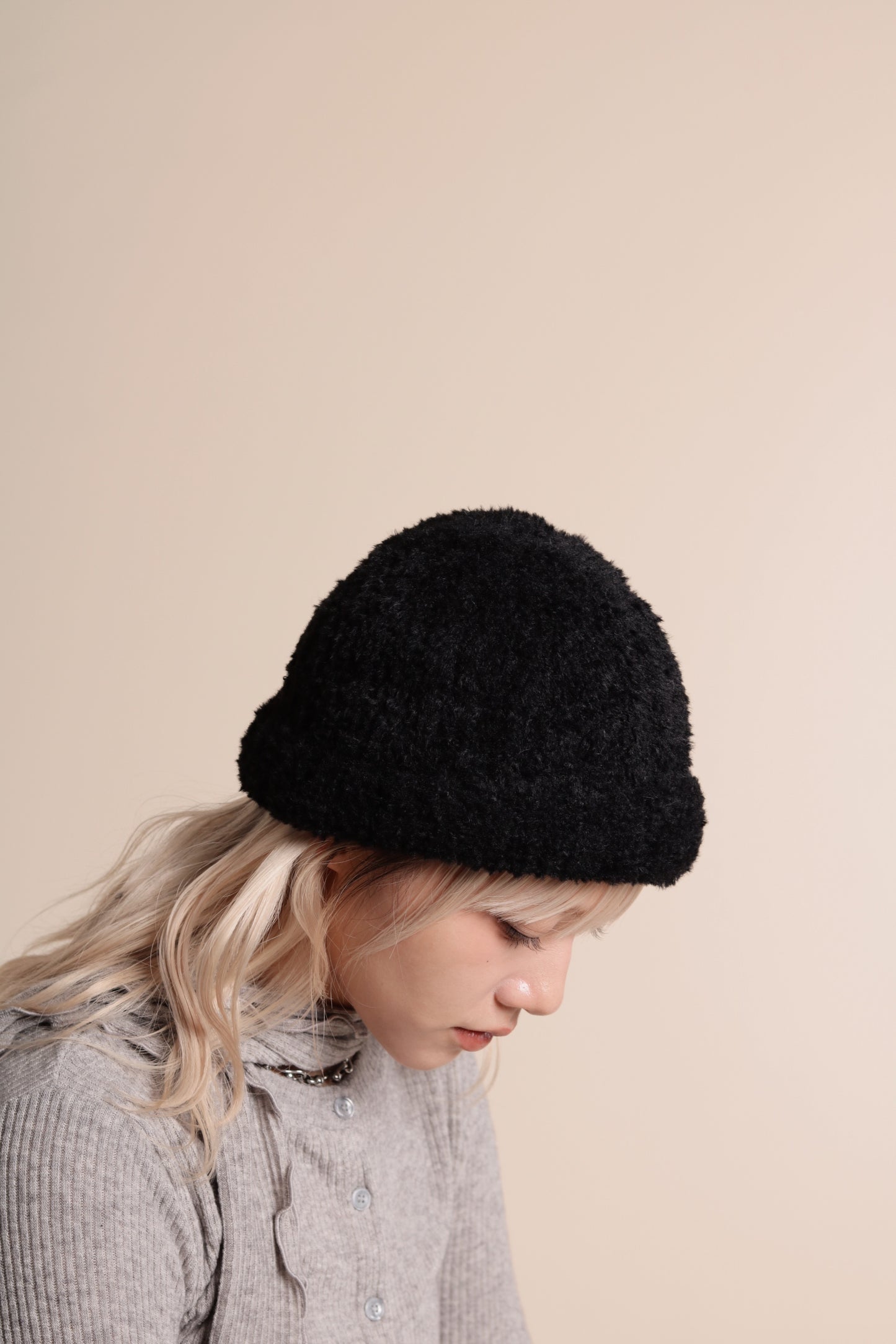 Momo Beanie (Black)