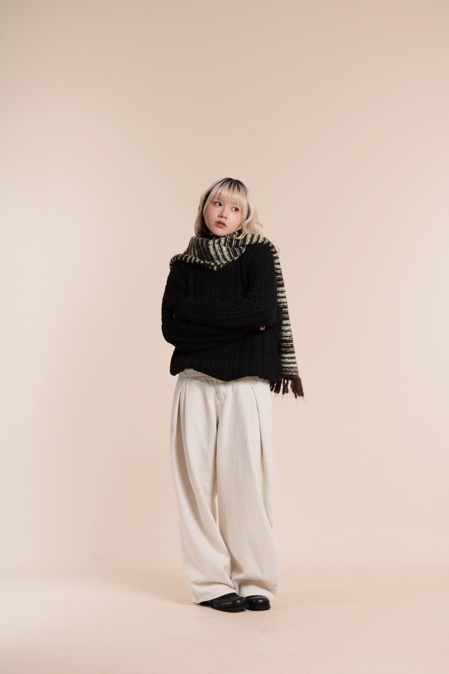 Oversized Cable Knit Sweater (Black)