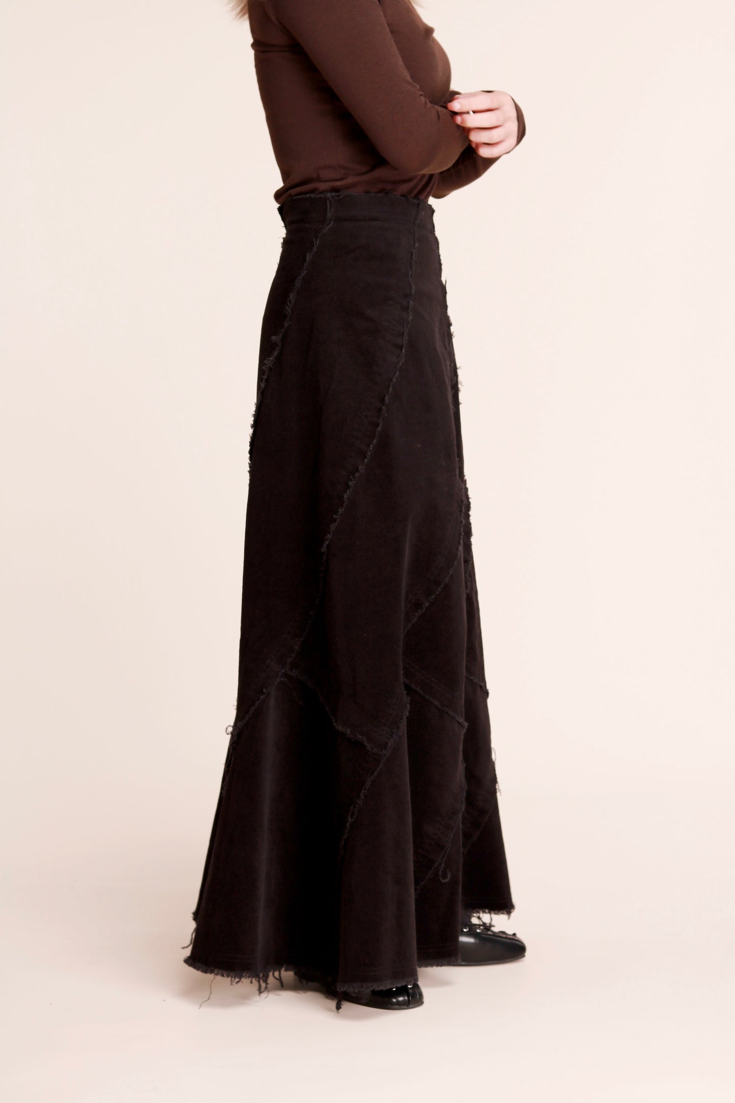 Frayed Mermaid Skirt (Black)