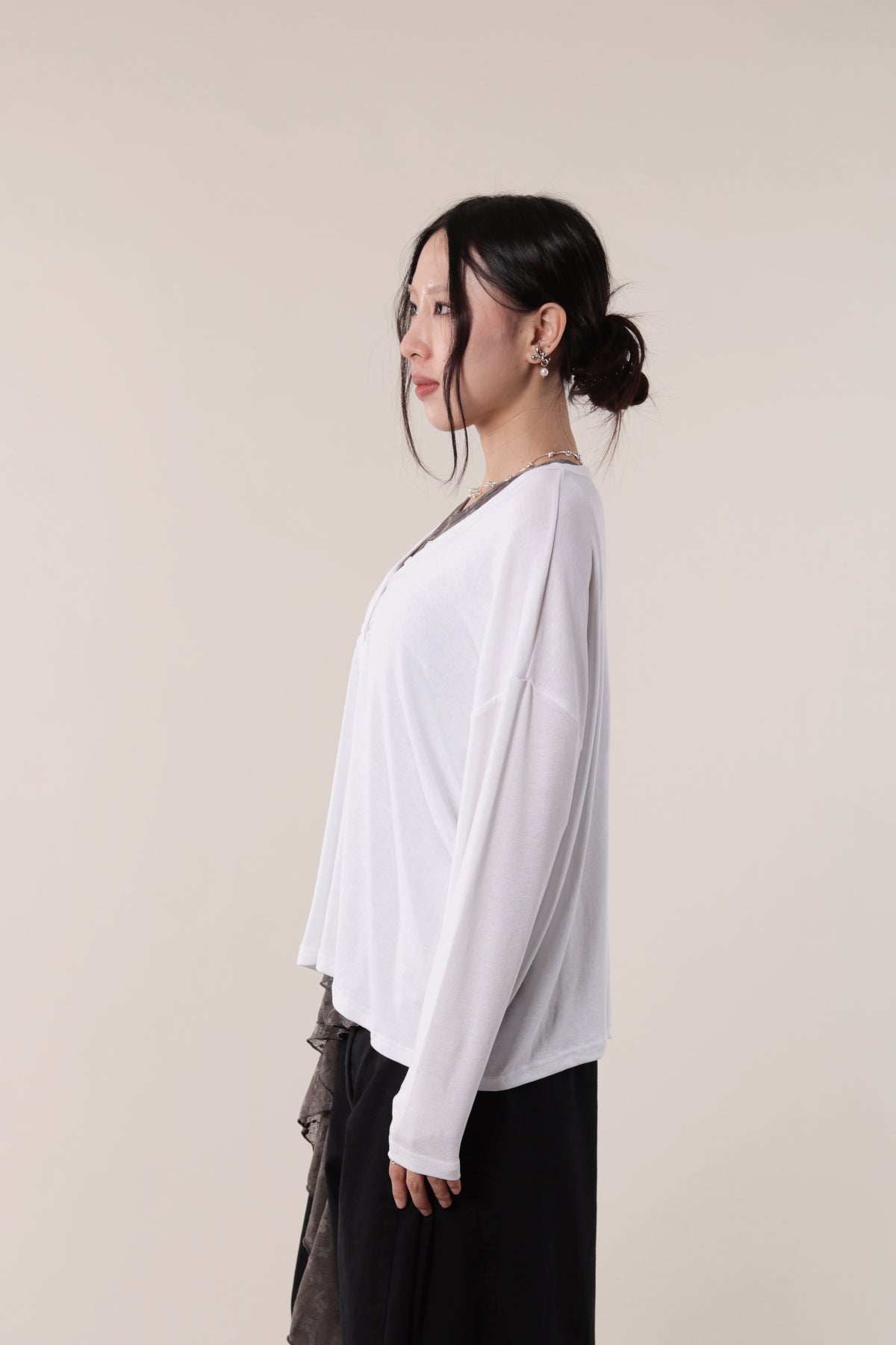 Lazy Button Long Tee (White)