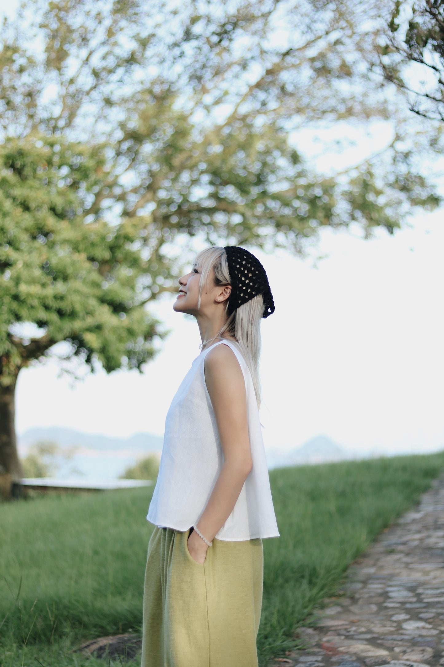 Daily Sleeveless Top (White)