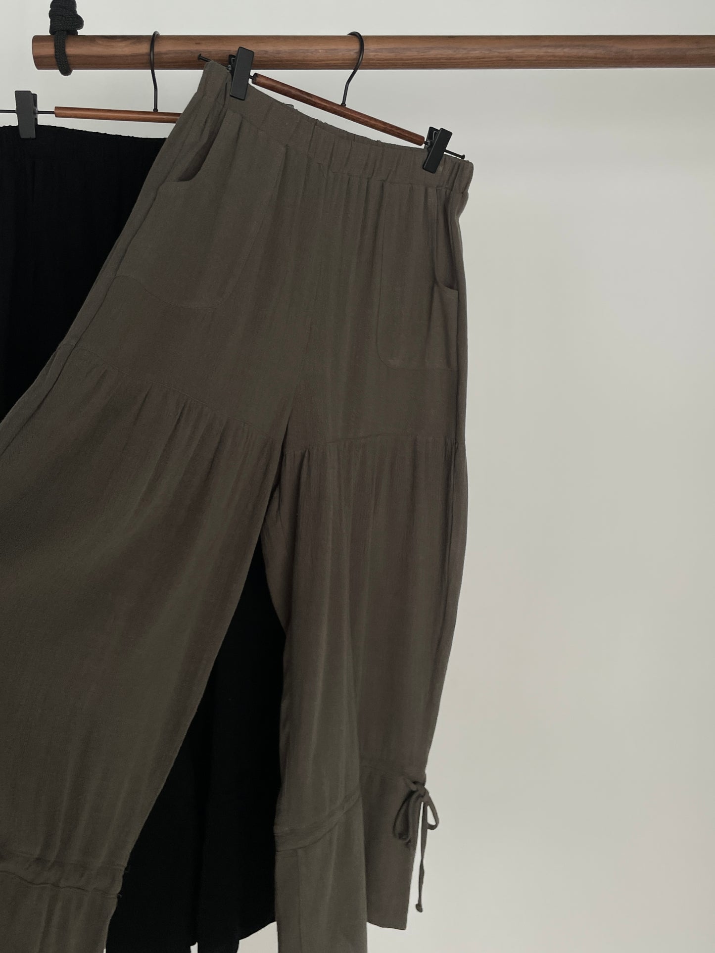 Linen Ease Pants (Black)