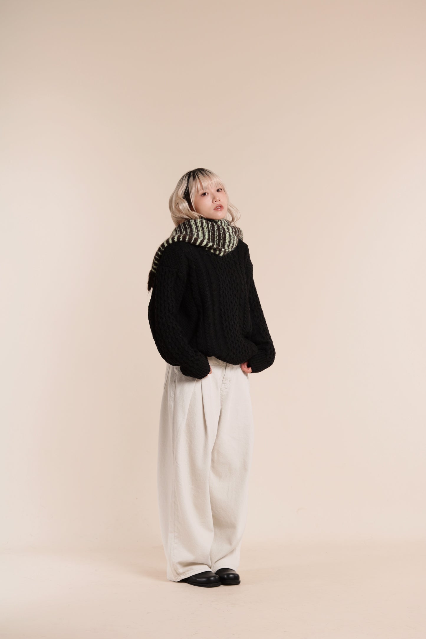 Oversized Cable Knit Sweater (Black)