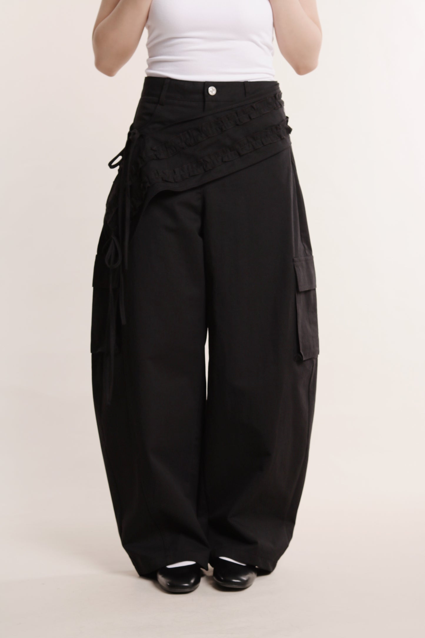 Ruffle Belt Pants (Black)