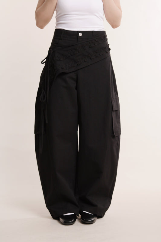 Ruffle Belt Pants (Black)