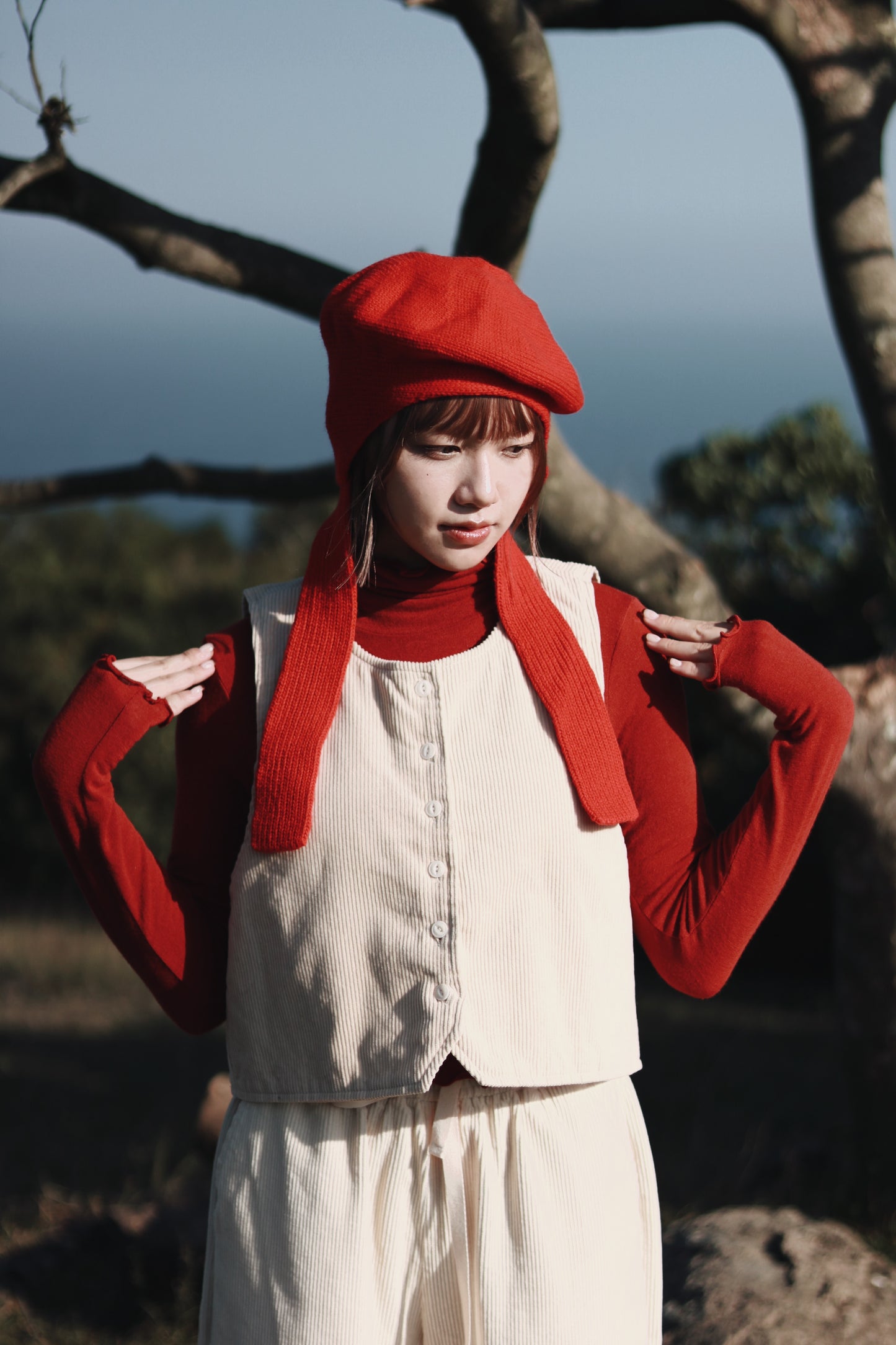 Doll Beret (Black/Grey/Red)