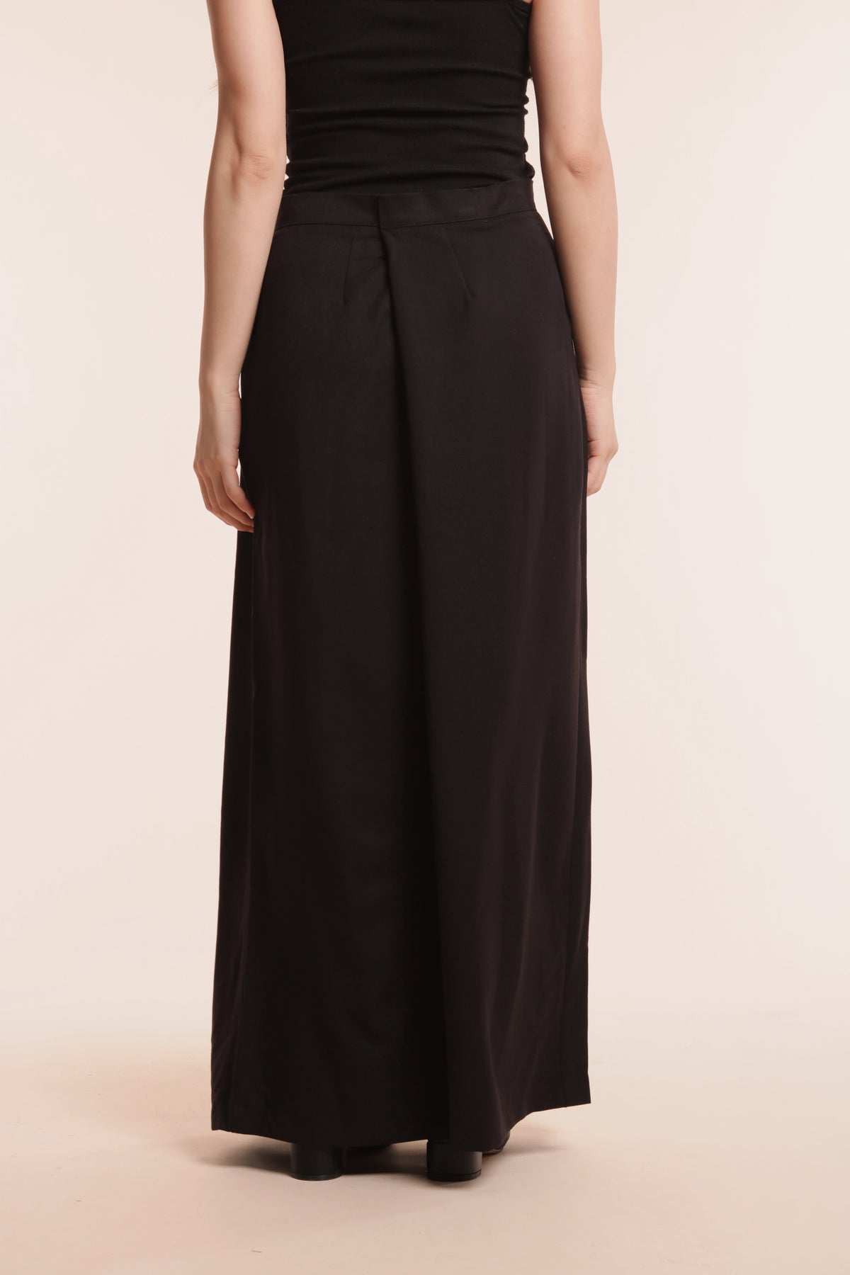 Split Skirt (Black)