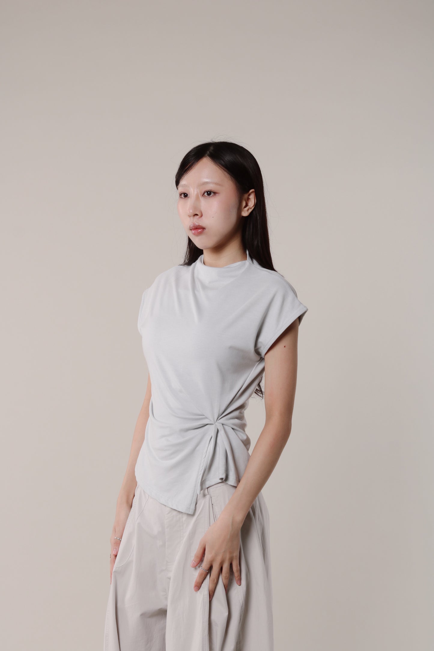 Borg Gathered Tee (Light Grey)
